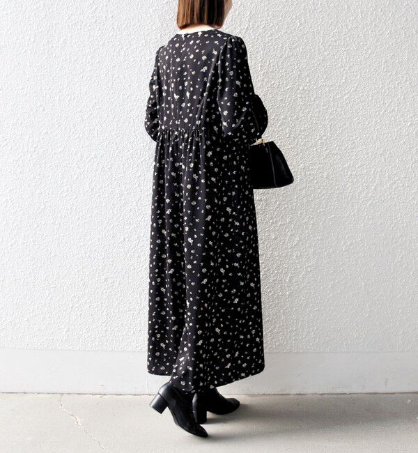 SHIPS any「SHIPS any:〈洗濯機可能〉フラワー プリント バイカラー Vネック ギャザー ワンピース」|ワンピース|