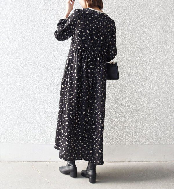 SHIPS any「SHIPS any:〈洗濯機可能〉フラワー プリント バイカラー Vネック ギャザー ワンピース」|ワンピース|