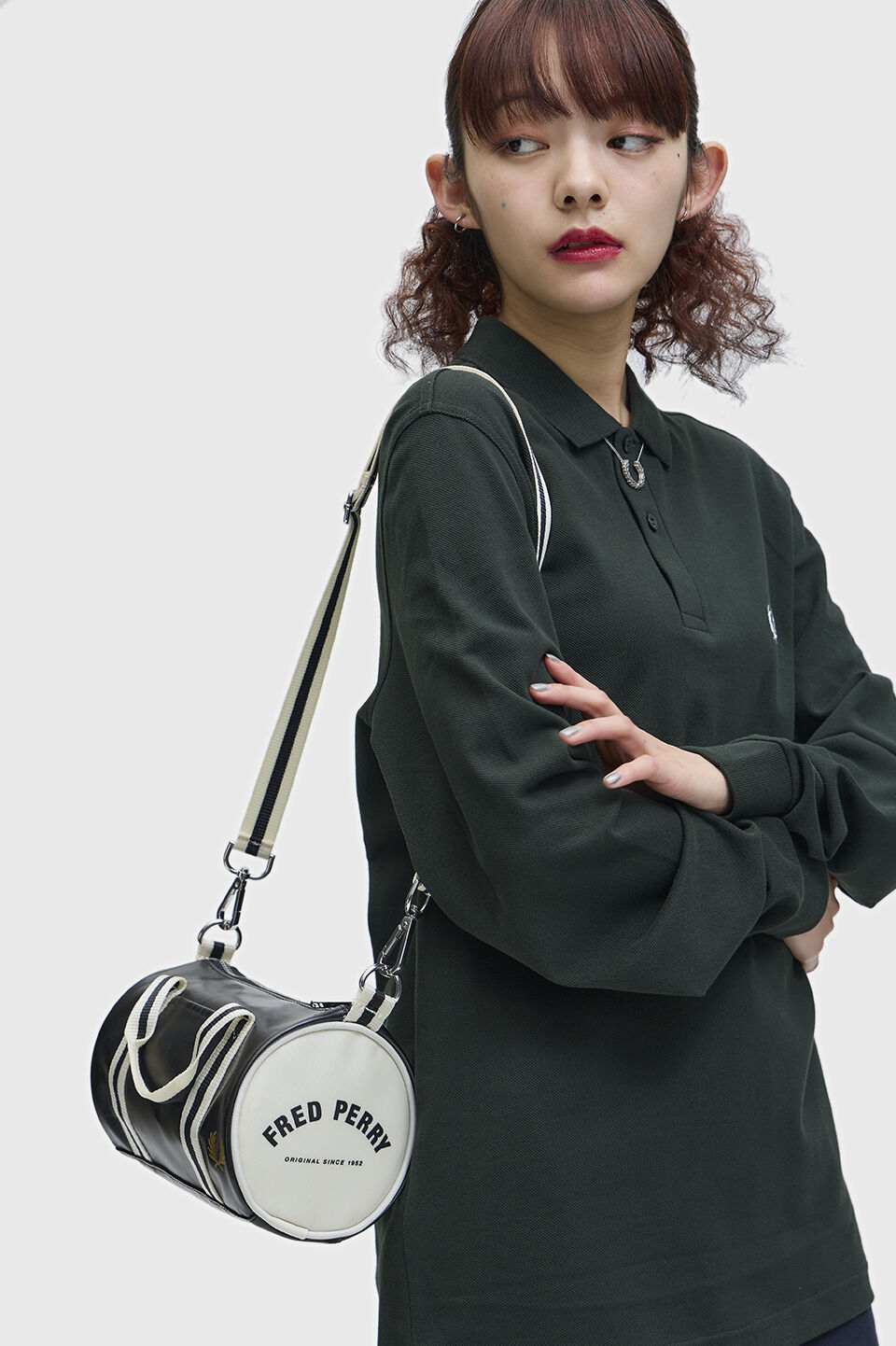 FRED PERRY 「Classic Mini Barrel Bag」|その他|BLACK / ECRU