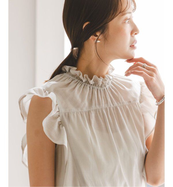 NOBLE「《追加4》【洗える】シャーリングフリルノースリブラウス」|シャツ・ブラウス|