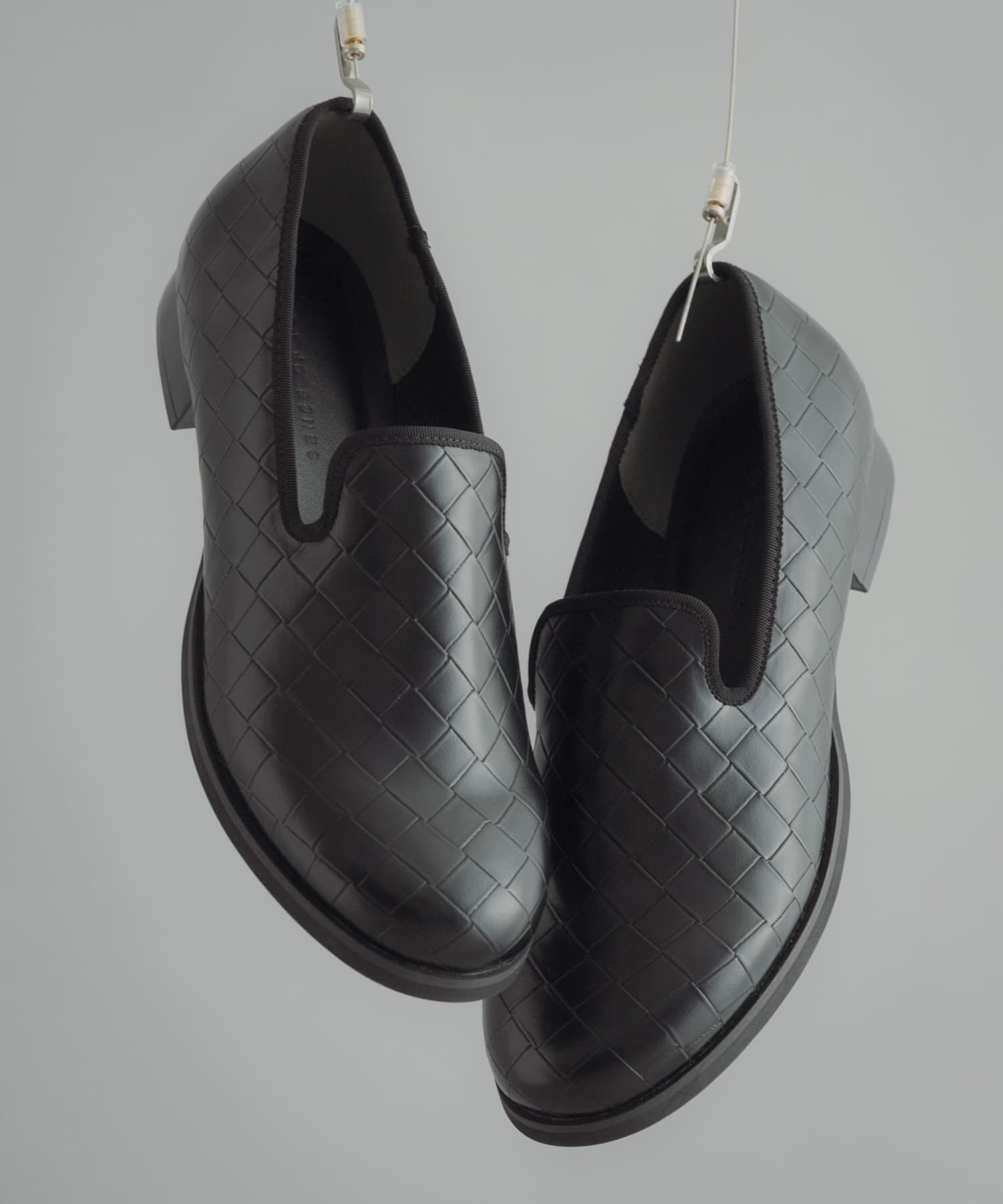 SENSE OF PLACE by URBAN RESEARCH「メッシュエンボススリッポンシューズ」|スリッポン|