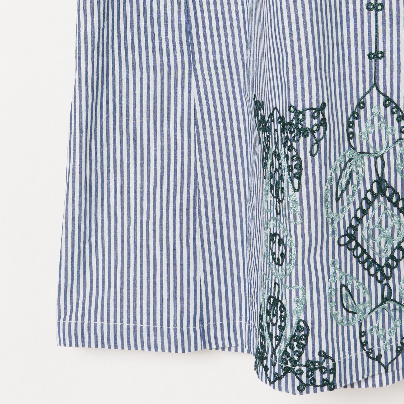  「SARA MALLIKA COTTON AARI EMBROIDERY DRESS」|ワンピース|