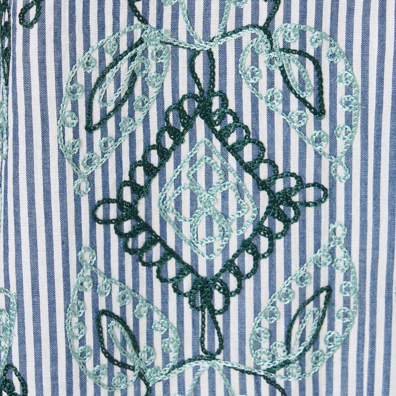  「SARA MALLIKA COTTON AARI EMBROIDERY DRESS」|ワンピース|