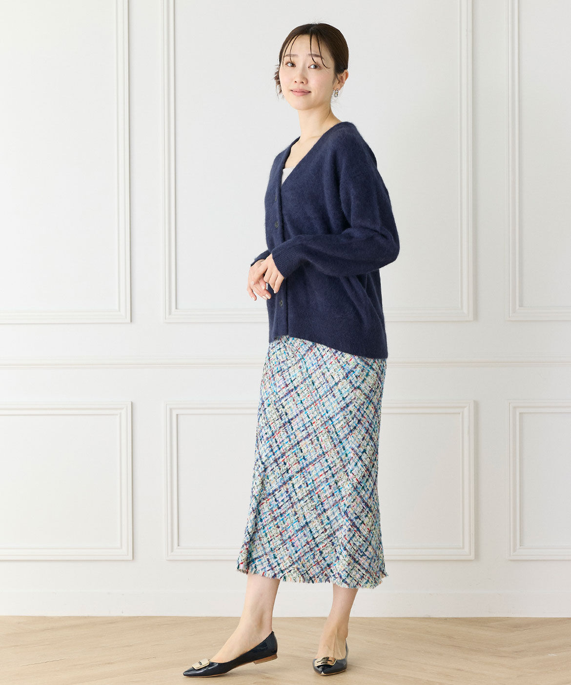 INED「《大きいサイズ》チャイニーズラクーンVネックカーディガン」|カーディガン|