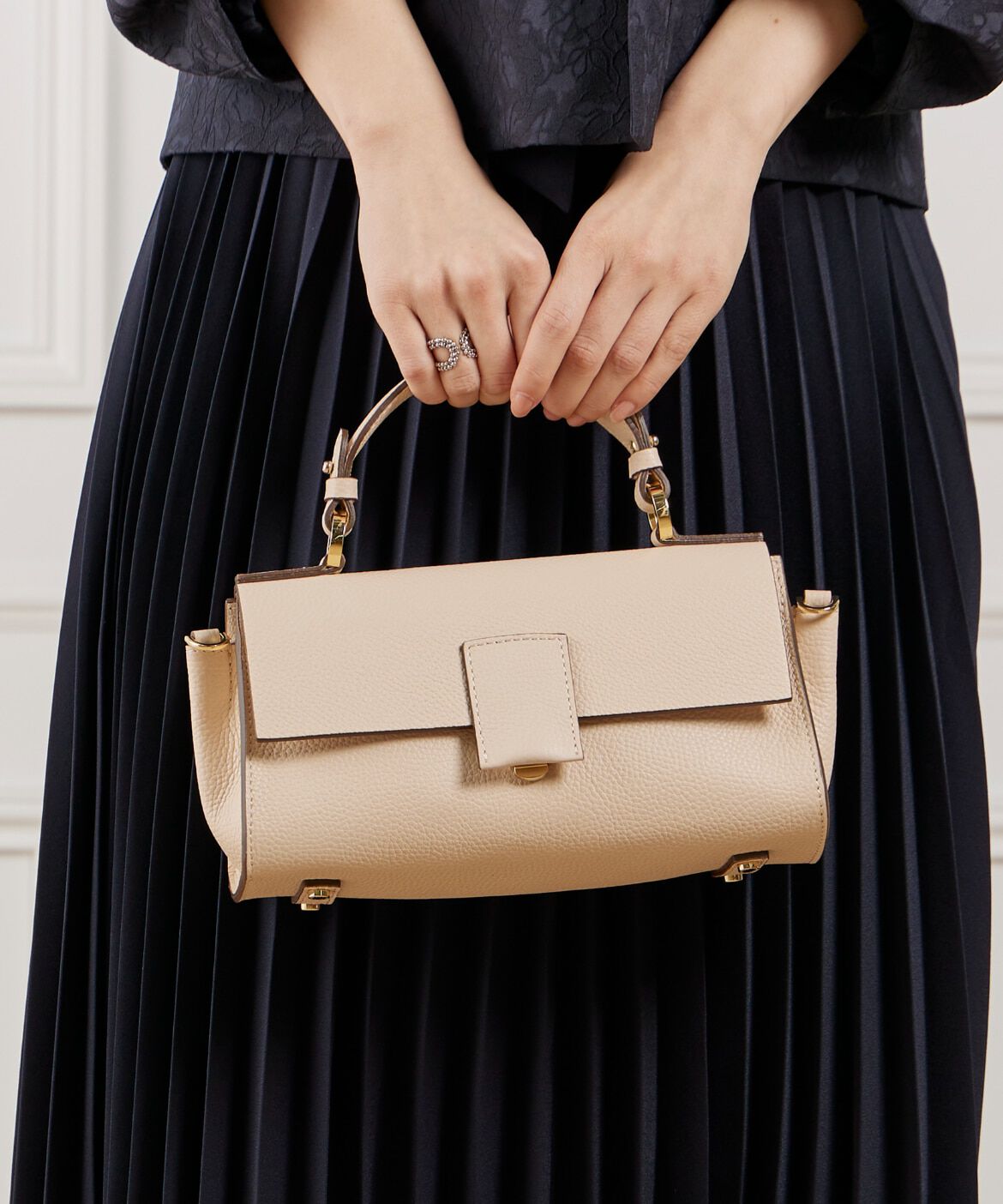 FAVORITE SUKINAMONO「BETH ワンハンドルバッグ《LORISTELLA/ロリステッラ》」|ハンドバッグ|ベージュ2