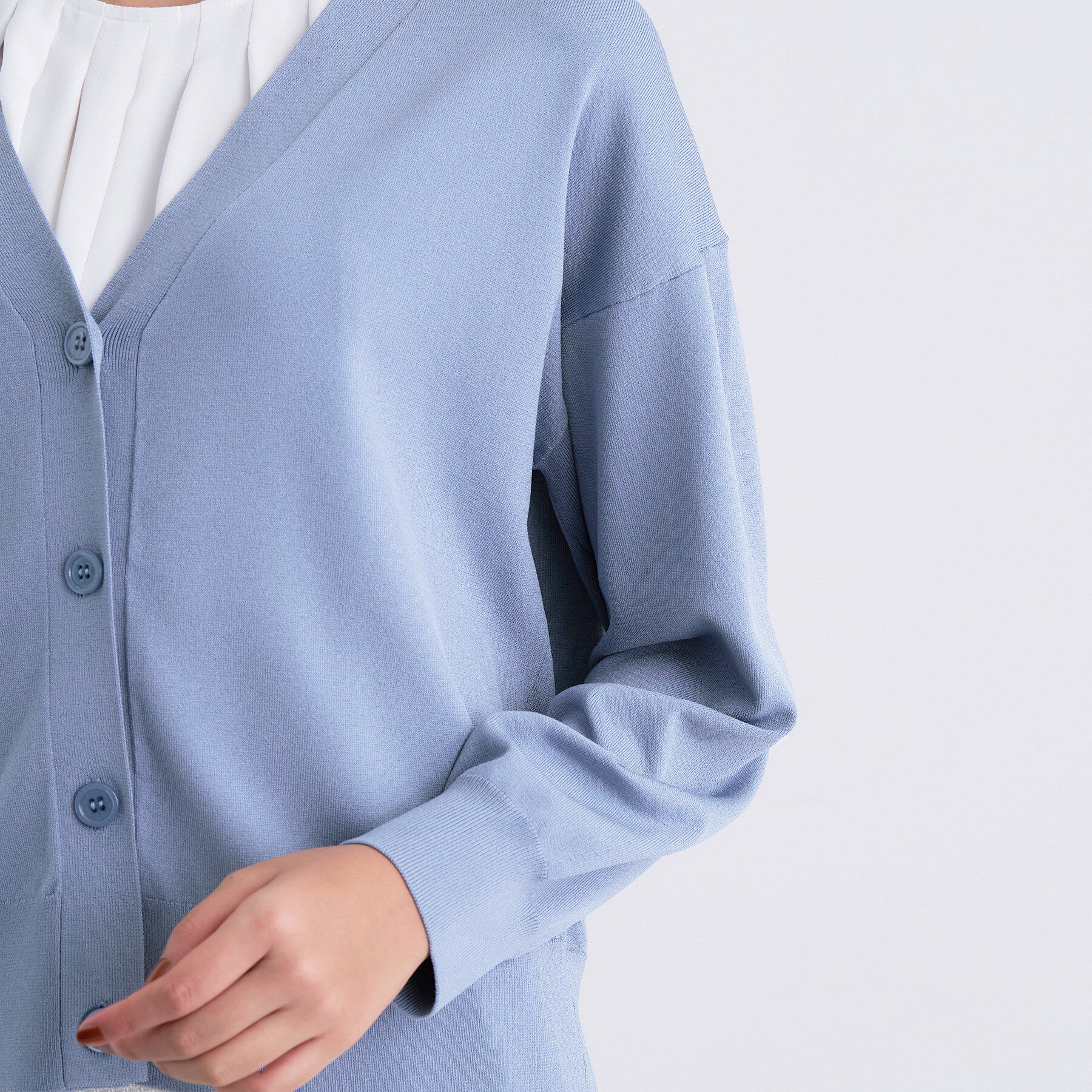 INDIVI「Vネック ストレッチカーディガン」|カーディガン|