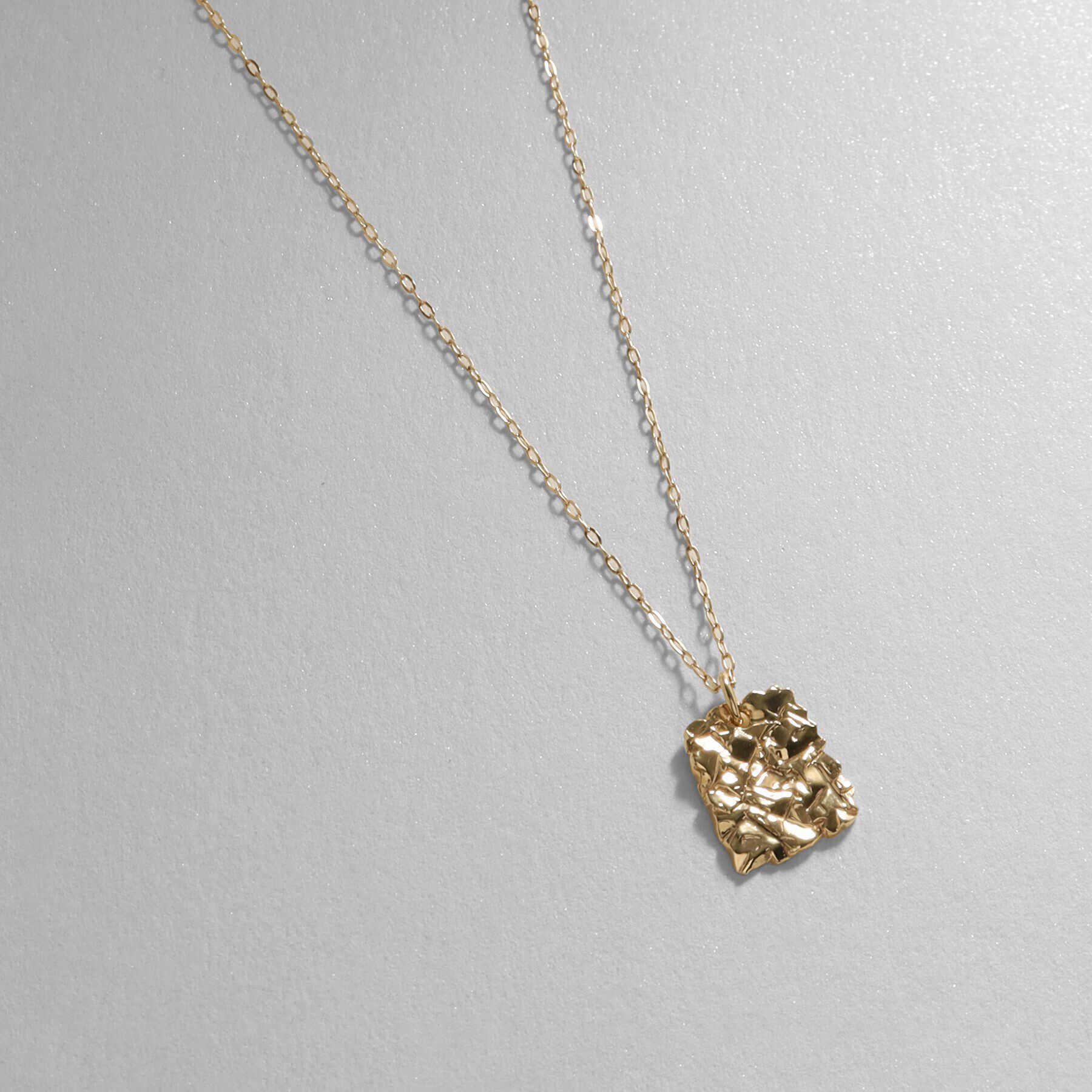 COCOSHNIK「K10カービングパターンプレート ネックレス」|ネックレス|