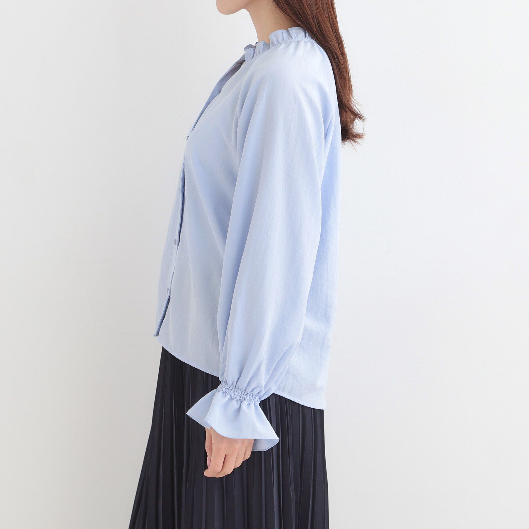 SHOO･LA･RUE「【洗濯後しわになりにくい/S-LL/UV】1枚で華やか　フリル使いがポイント　柔らかブラウス」|シャツ・ブラウス|