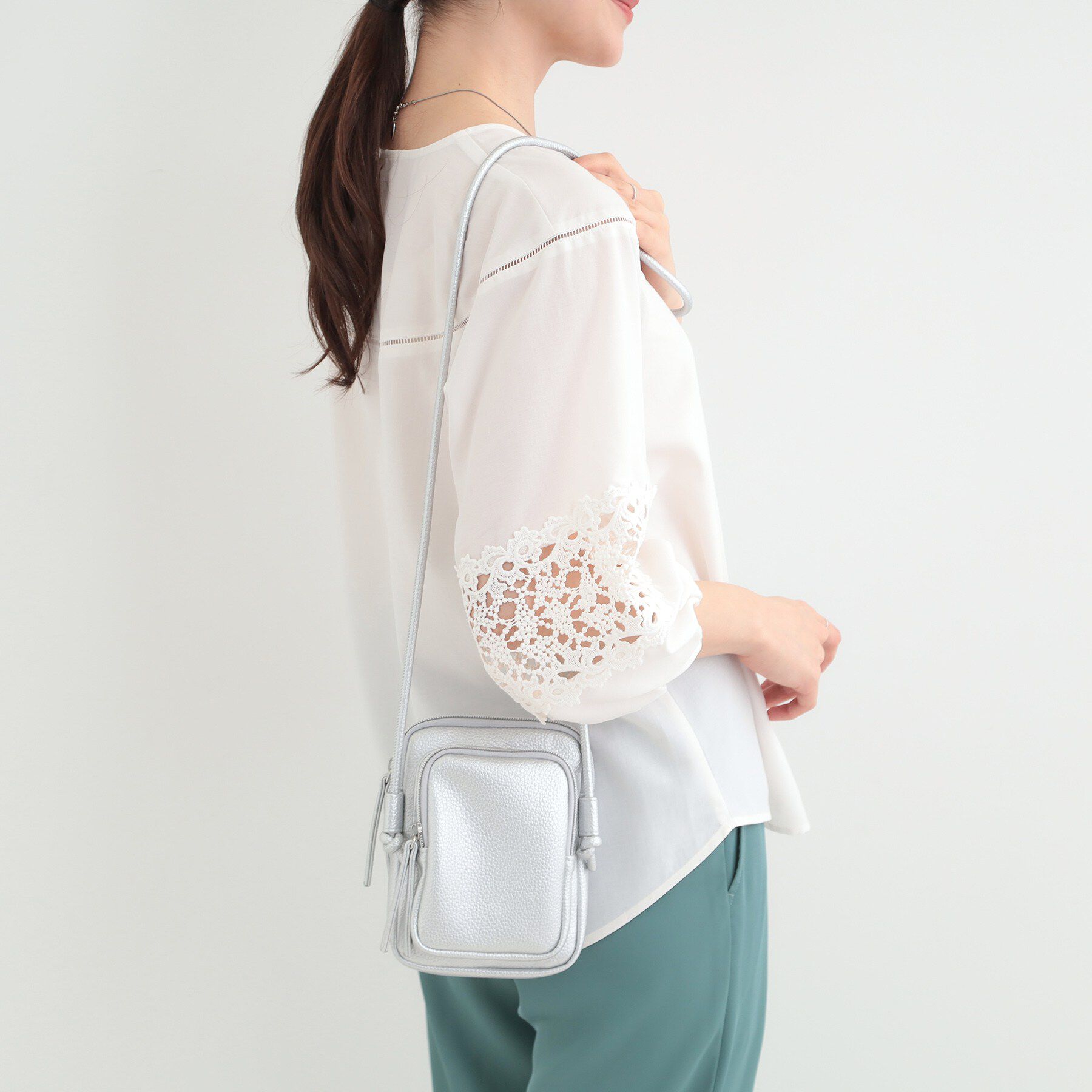 SHOO･LA･RUE「スクエアミニショルダーバッグ」|ショルダー・メッセンジャー|シルバー(006)