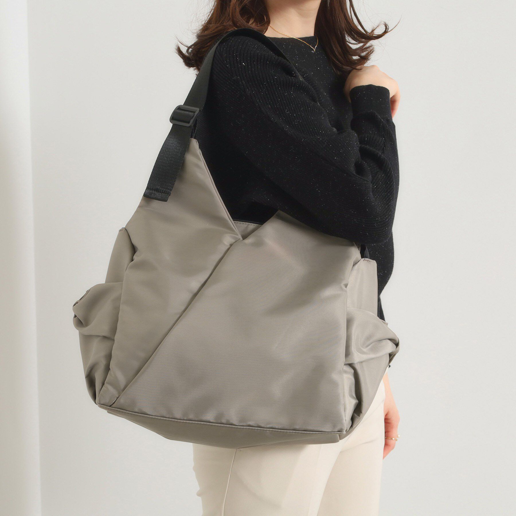 ITS&rsquo;DEMO「【撥水／11ポケット】リボンモチーフマザーズトート」|トートバッグ|グレージュ(050)