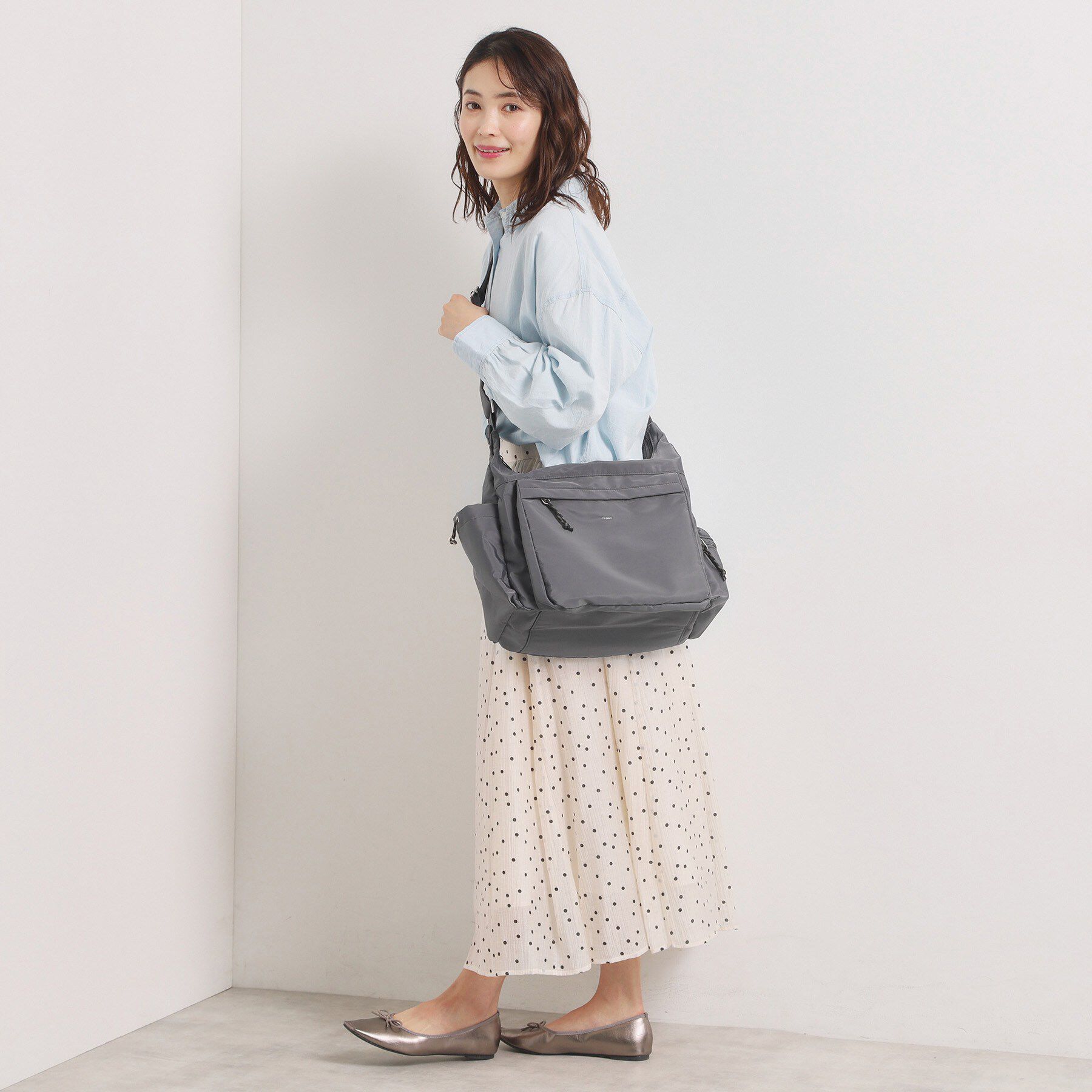 ITS&rsquo;DEMO「【収納アドバイザー監修】トリップ＆マザーショルダー」|ショルダー・メッセンジャー|