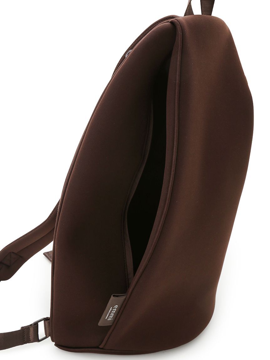 emmi atelier「ネオプレーン2wayボディバックパック」|リュック|