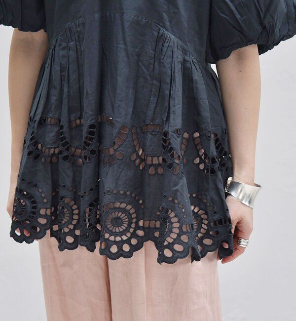 quaranciel「quaranciel:〈洗濯機可能〉コットン カットワーク レース パフスリーブ ブラウス」|シャツ・ブラウス|