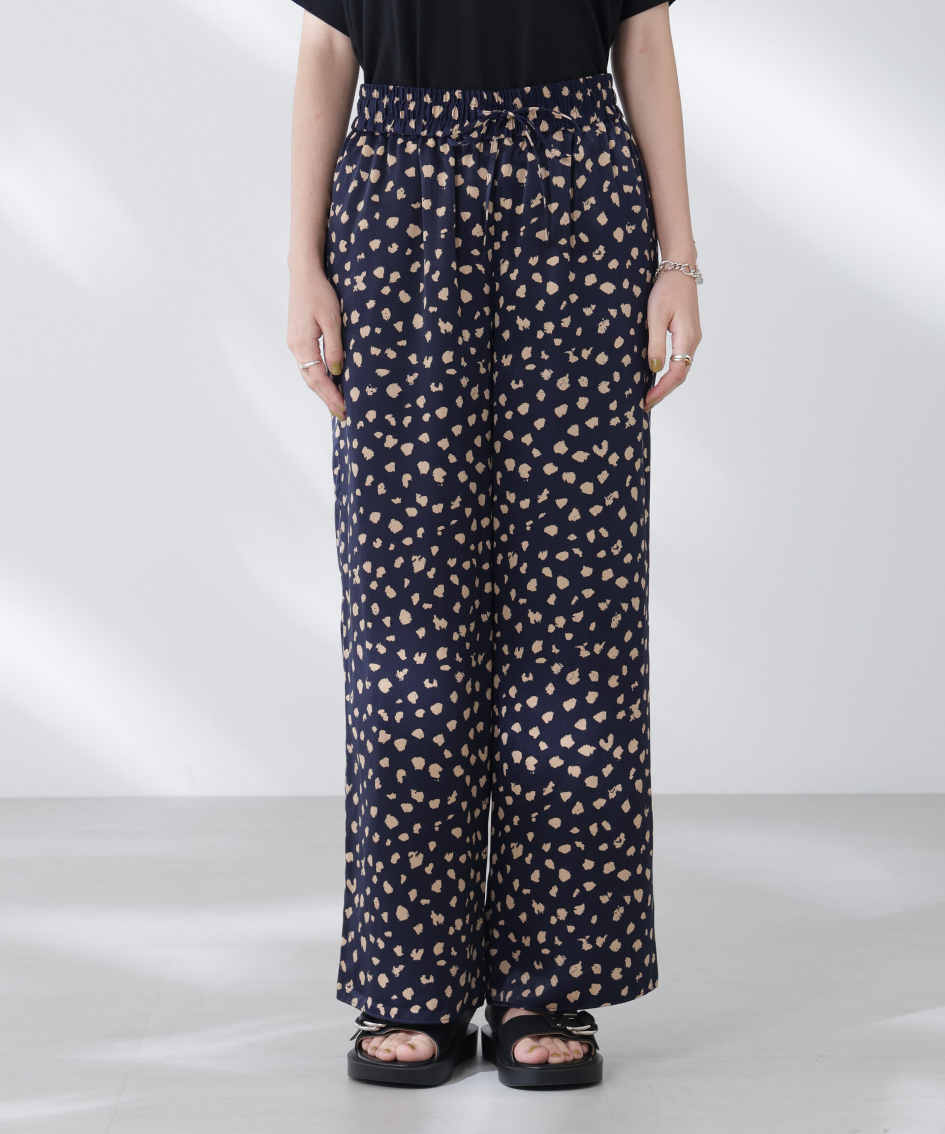 nano･universe「レオパードプリントイージーワイドパンツ」|チノ|