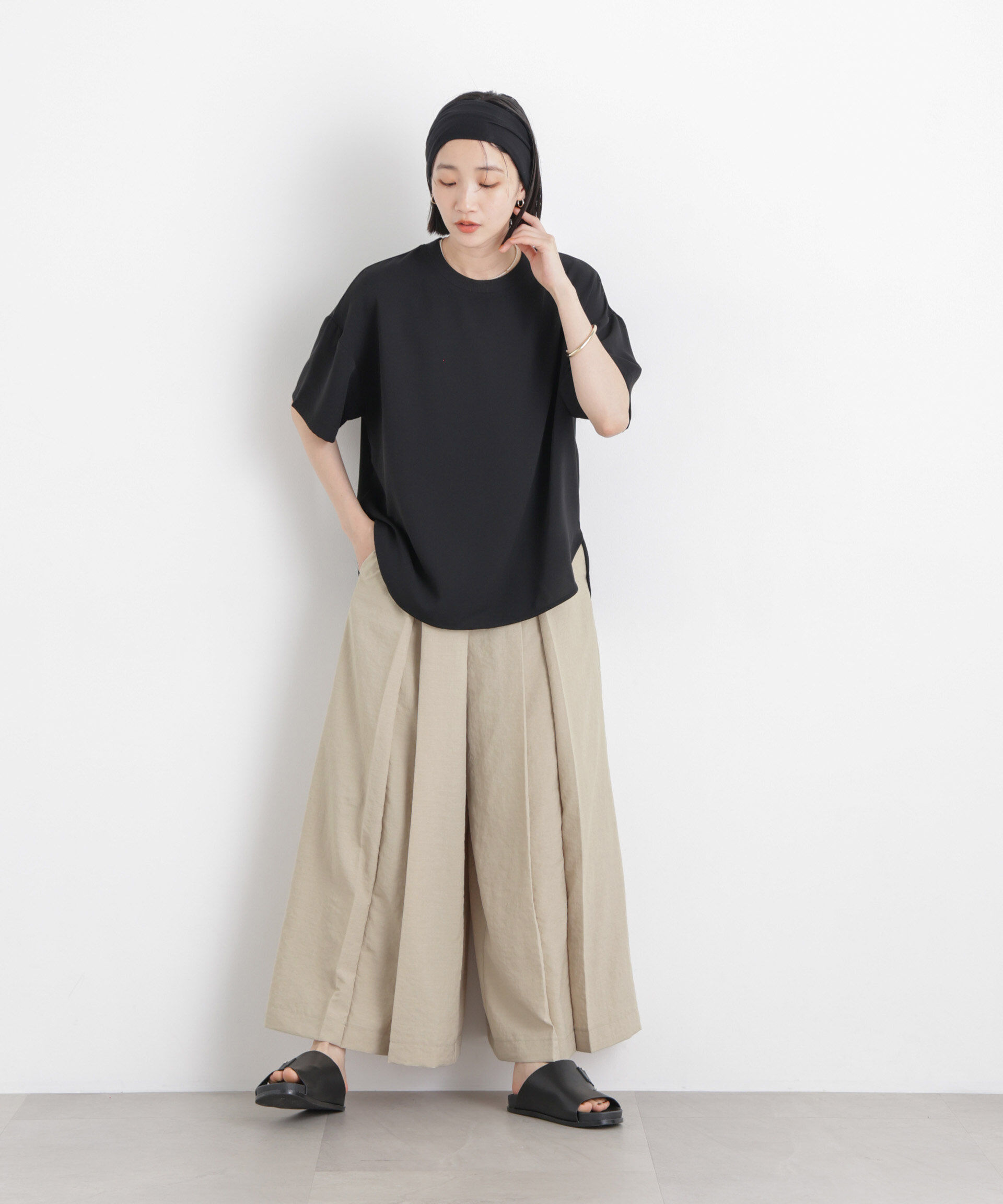 nano･universe「タンブラーブッチャーボックスプリーツワイドパンツ(セットアップ可)」|チノ|