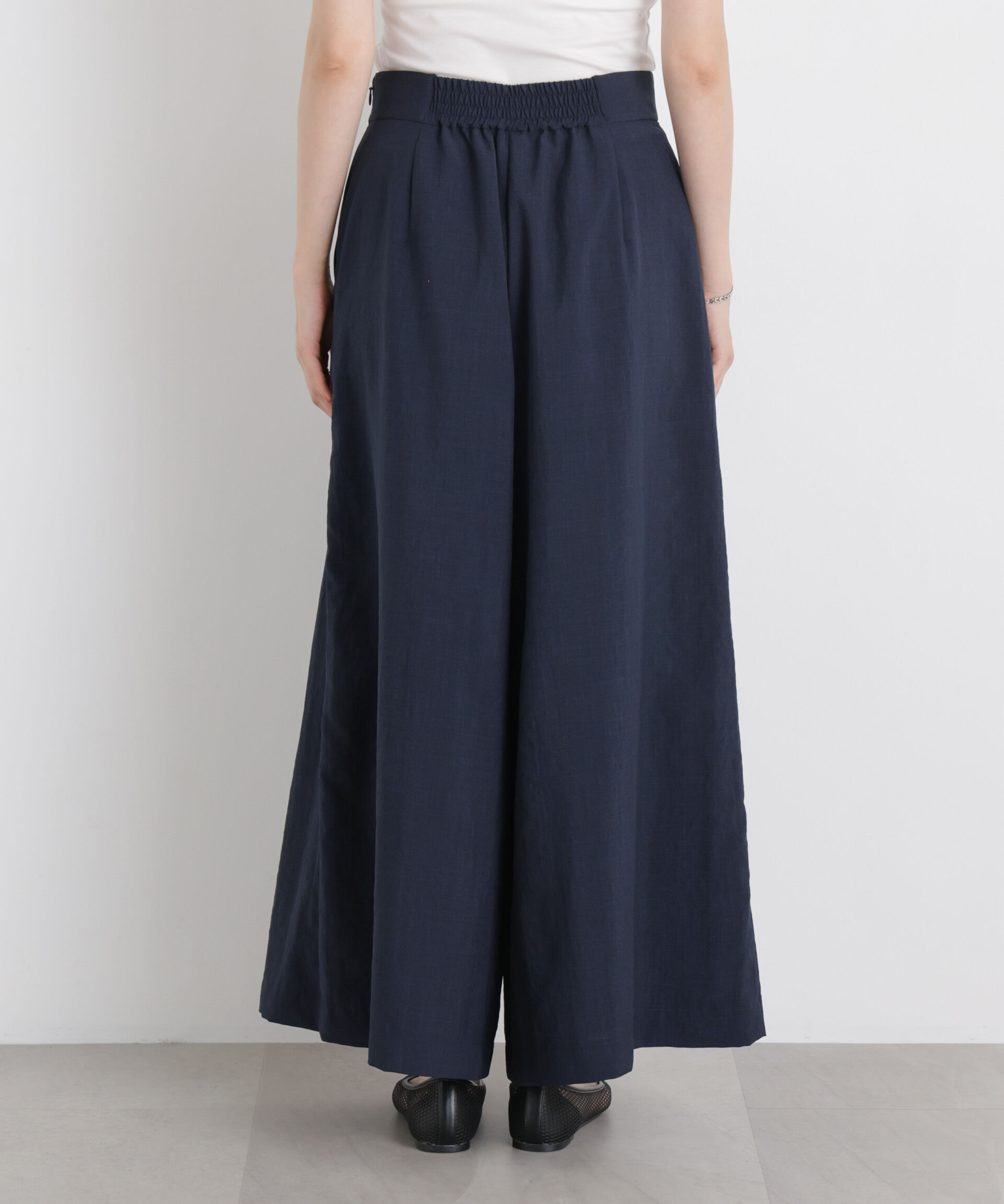 nano･universe「タンブラーブッチャーボックスプリーツワイドパンツ(セットアップ可)」|チノ|
