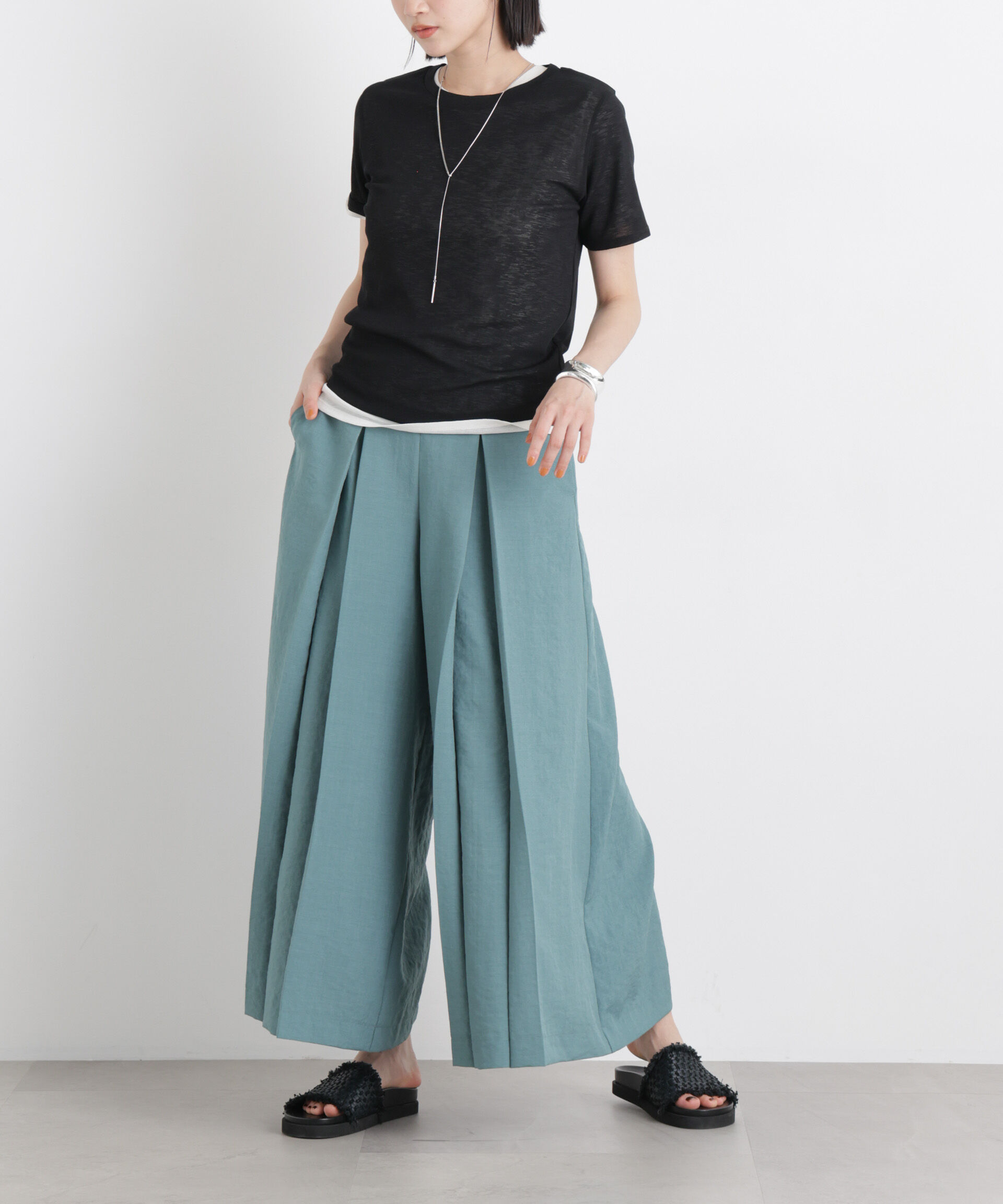 nano･universe「タンブラーブッチャーボックスプリーツワイドパンツ(セットアップ可)」|チノ|ブルーグリー 2