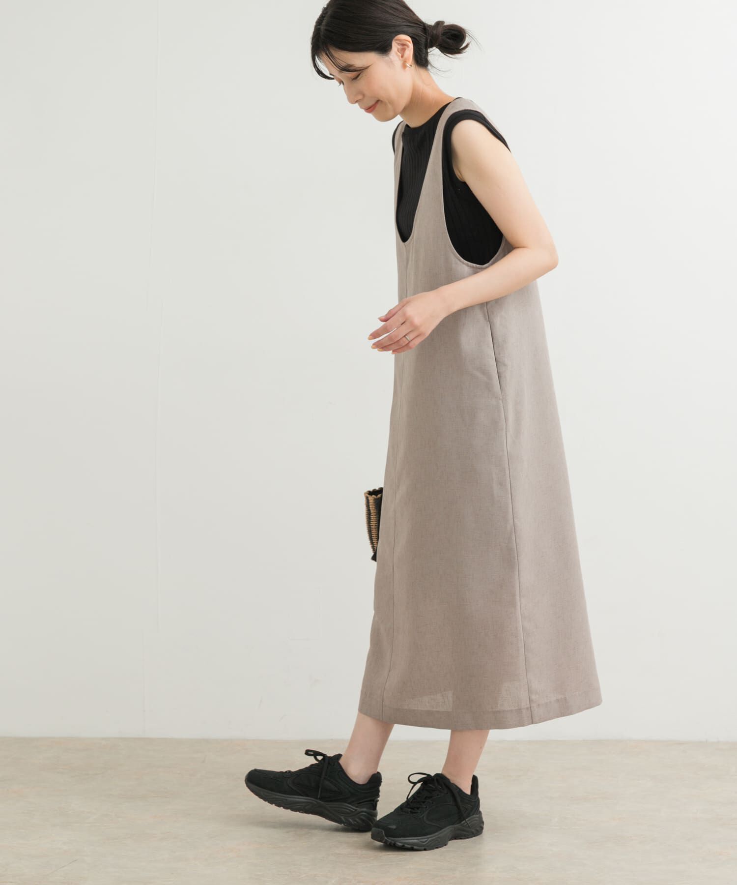 URBAN RESEARCH DOORS「ドライタッチUネックジャンパースカート」|ワンピース|