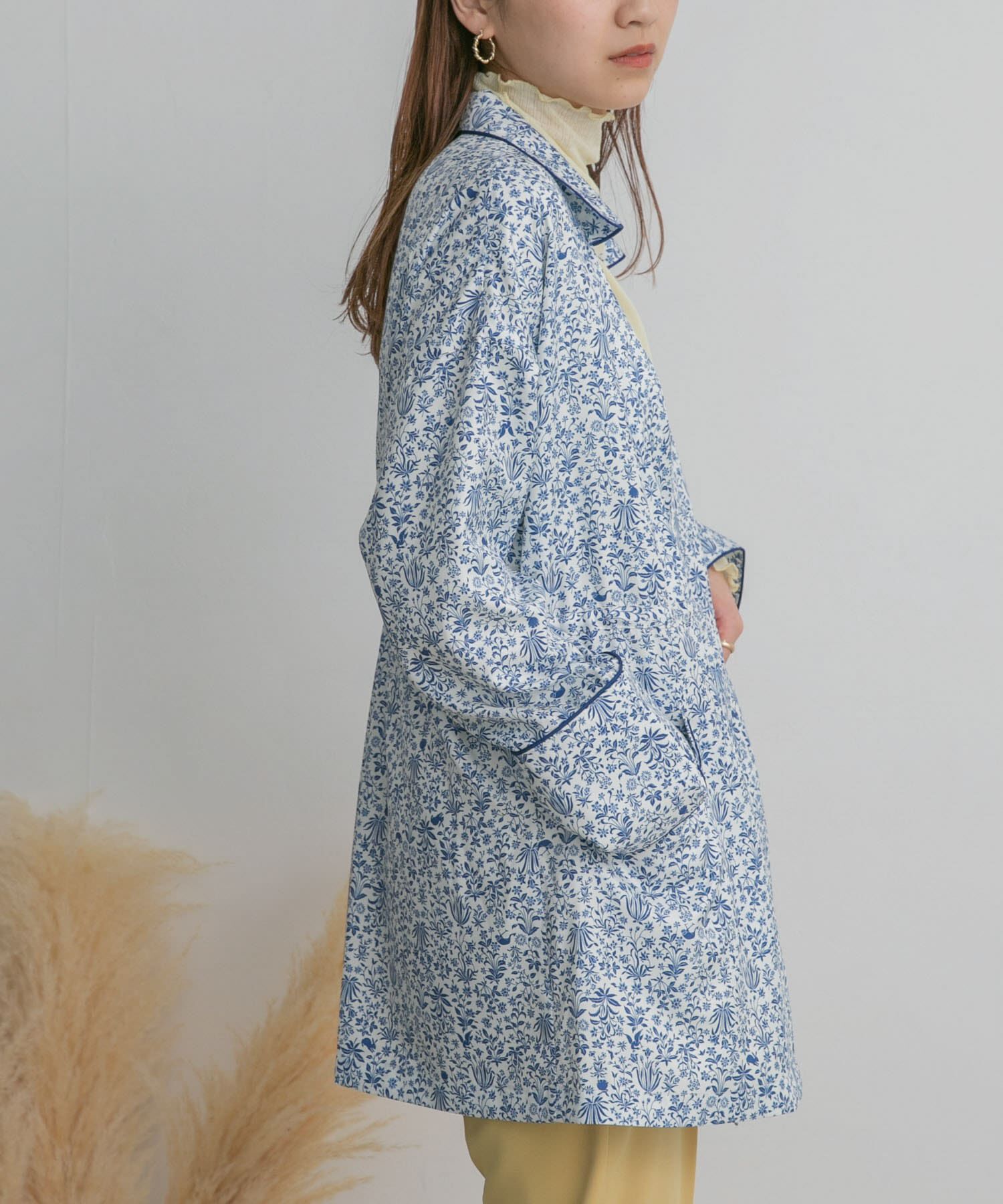  「ドロストプリントガウン」|ノーカラーコート|