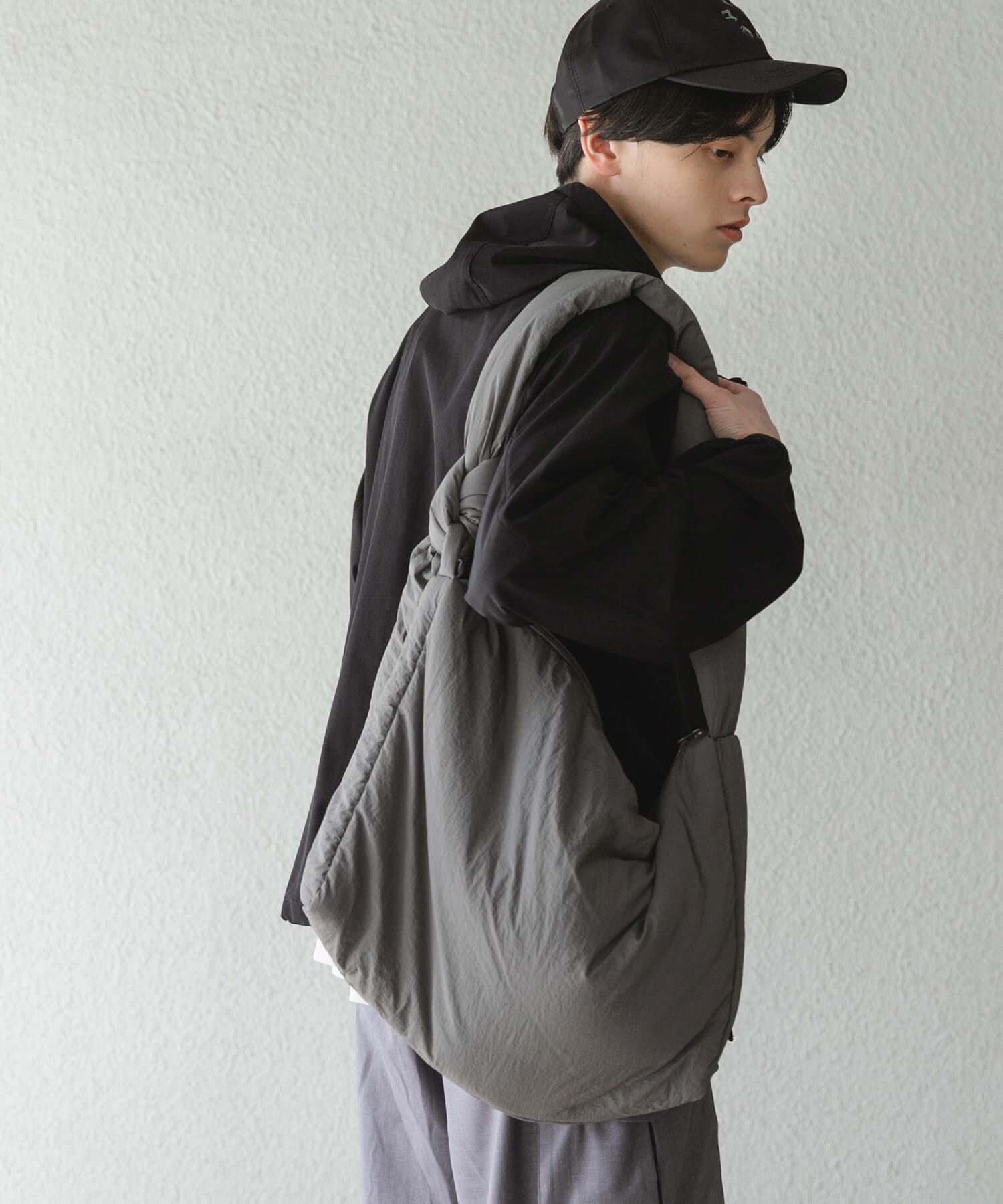 SENSE OF PLACE by URBAN RESEARCH「ナイロンパデットビックショルダー」|ショルダー・メッセンジャー|