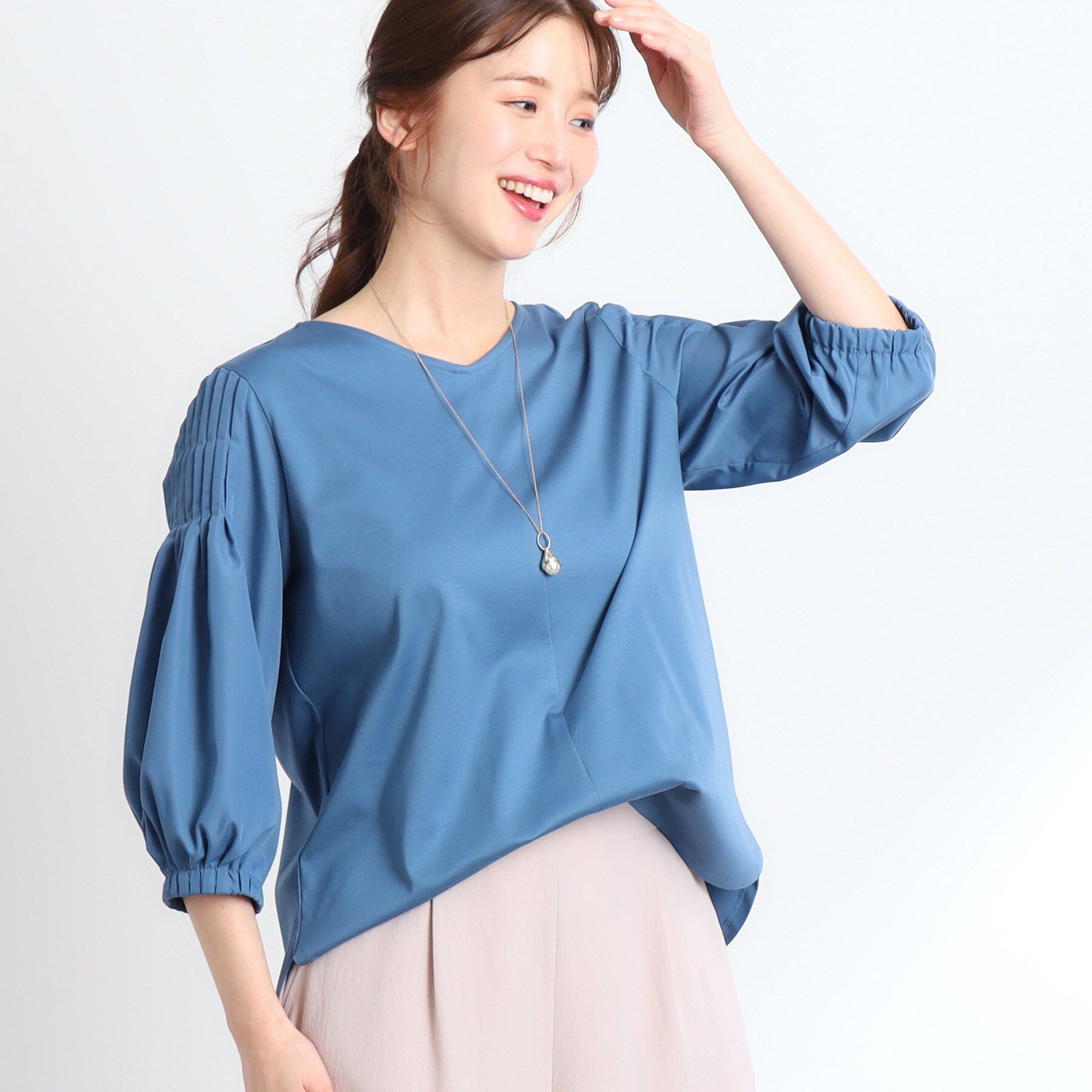 Reflect「【スカートにもパンツにも合わせやすい】キレイめTブラウス」|シャツ・ブラウス|