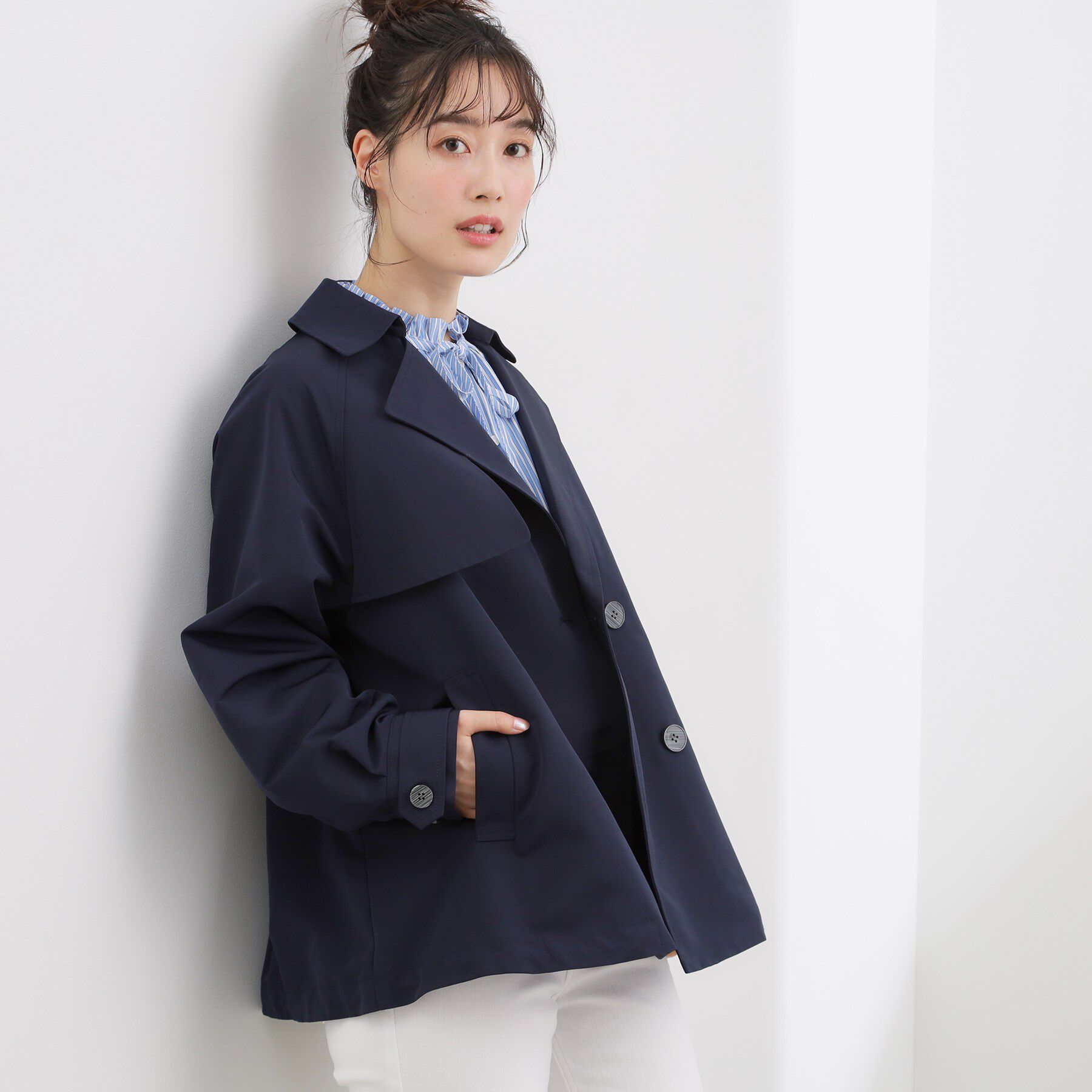 grove「【貴島明日香さん着用】【撥水／シルエット2WAY】軽やかミドルトレンチコート」|トレンチコート|