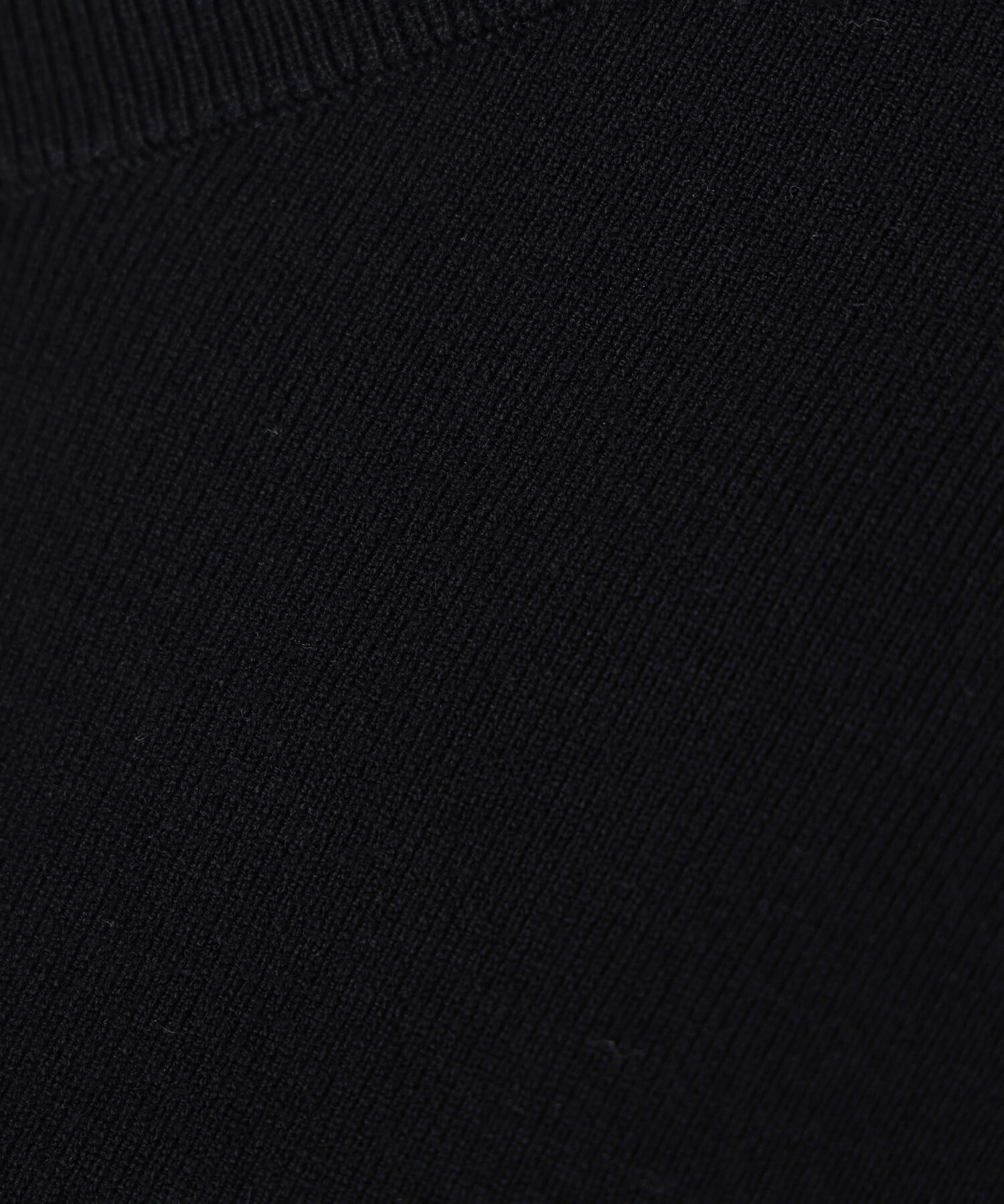  「総針ベーシック Vネックニット」|ニット・セーター|