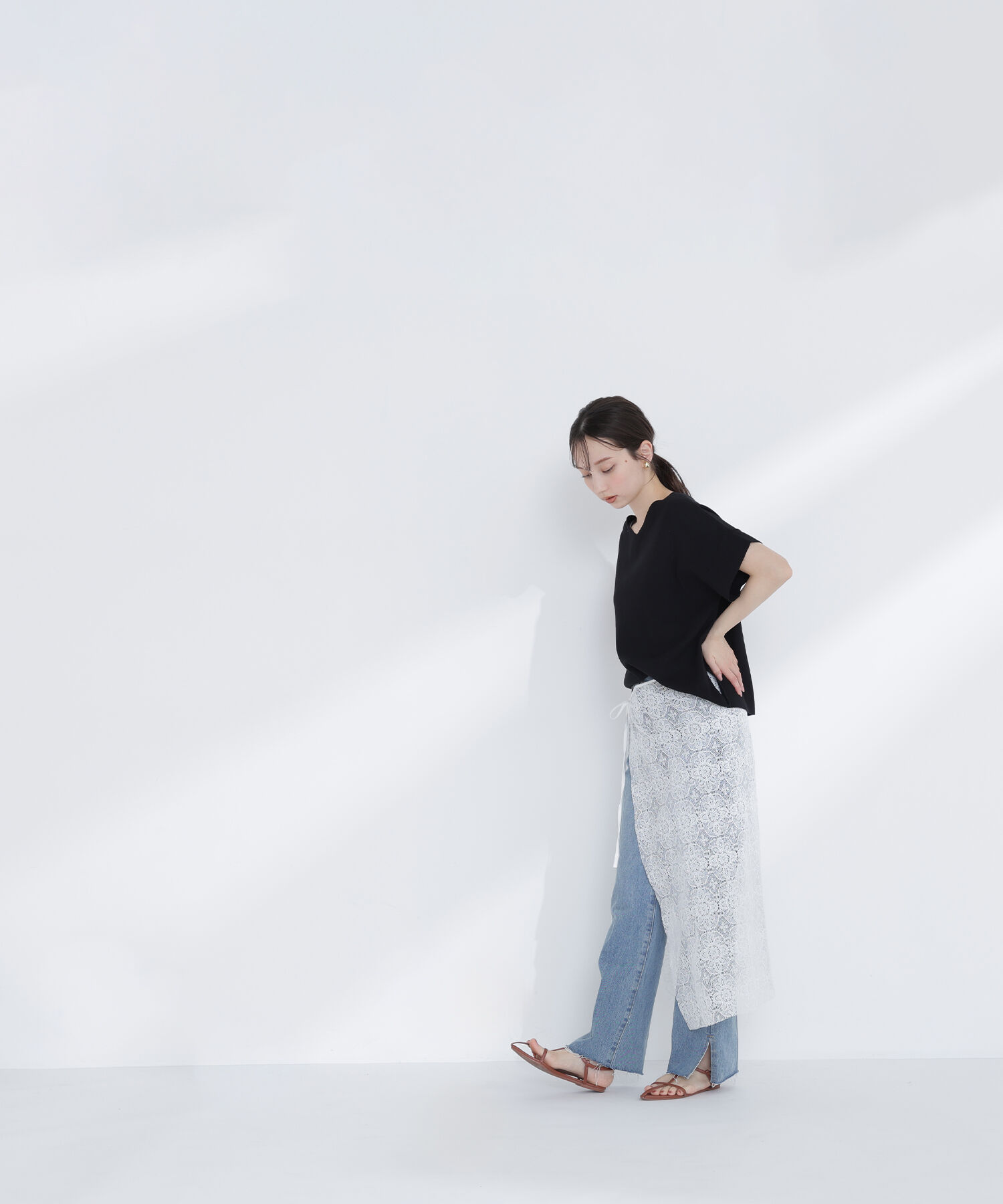  「総針ベーシック Vネックニット」|ニット・セーター|