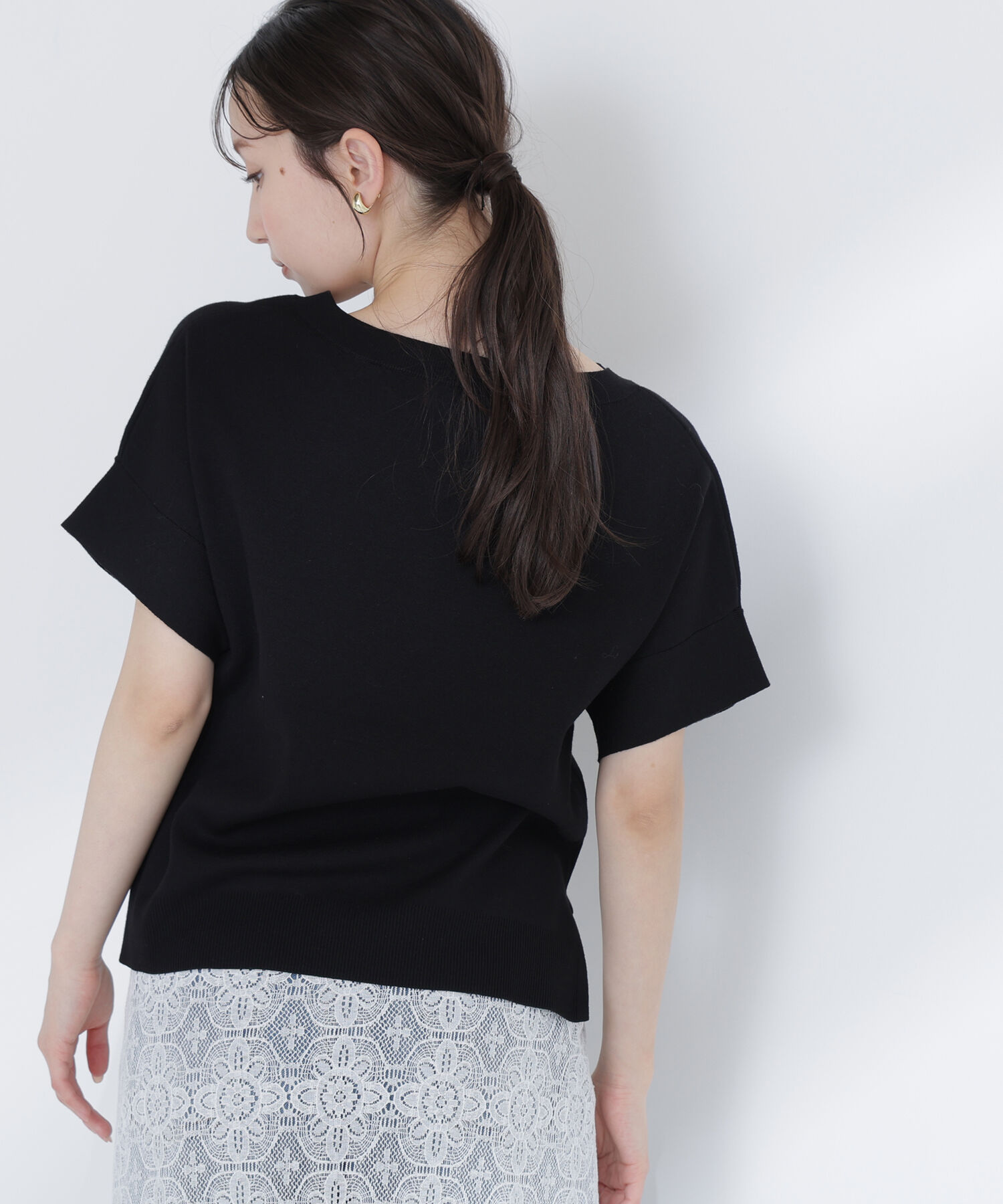  「総針ベーシック Vネックニット」|ニット・セーター|