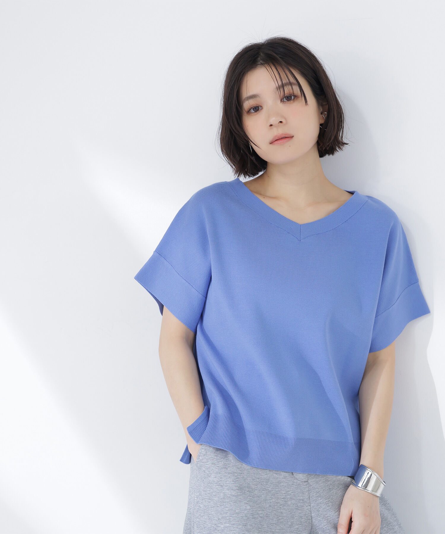  「総針ベーシック Vネックニット」|ニット・セーター|