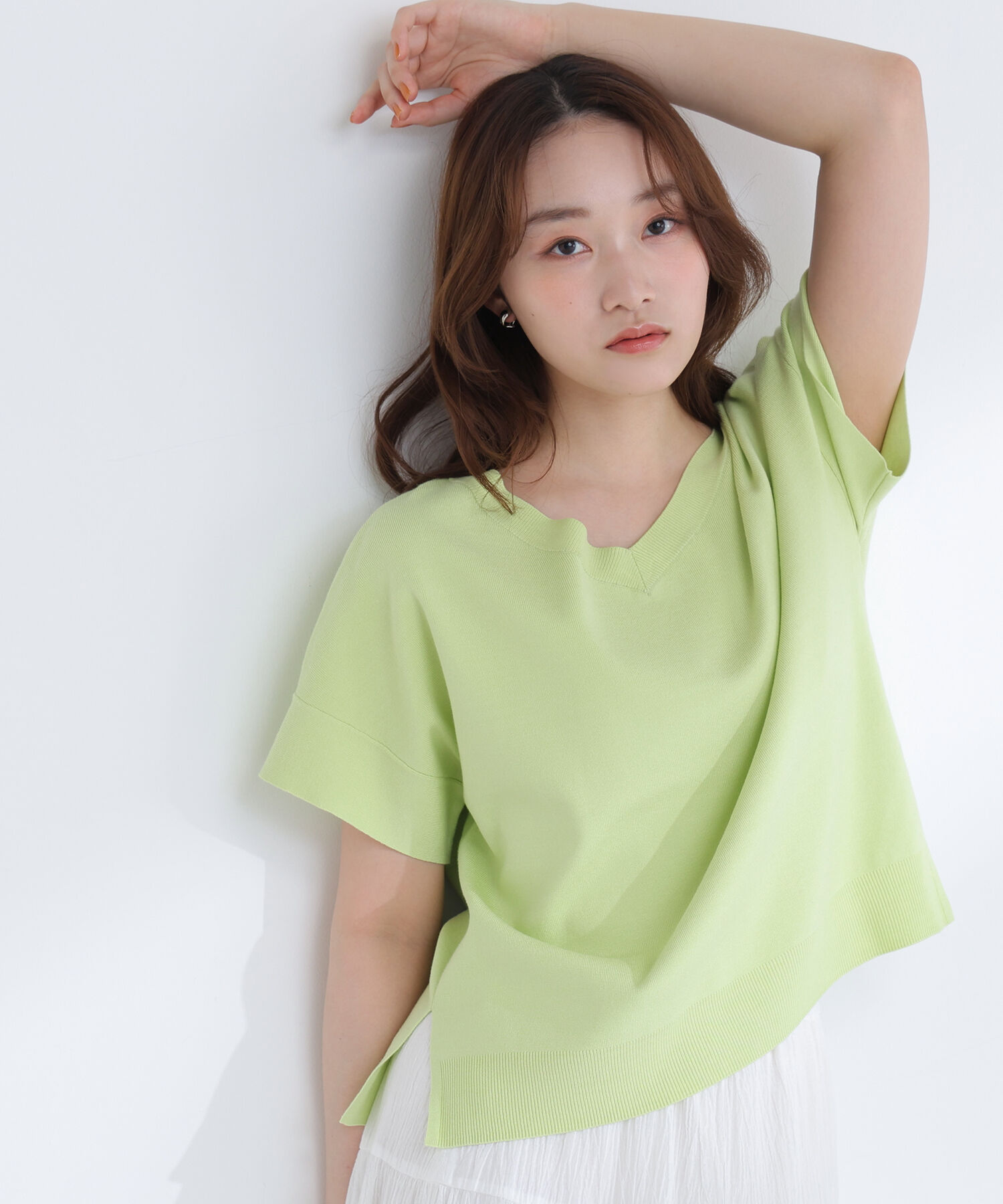  「総針ベーシック Vネックニット」|ニット・セーター|ライトグリー