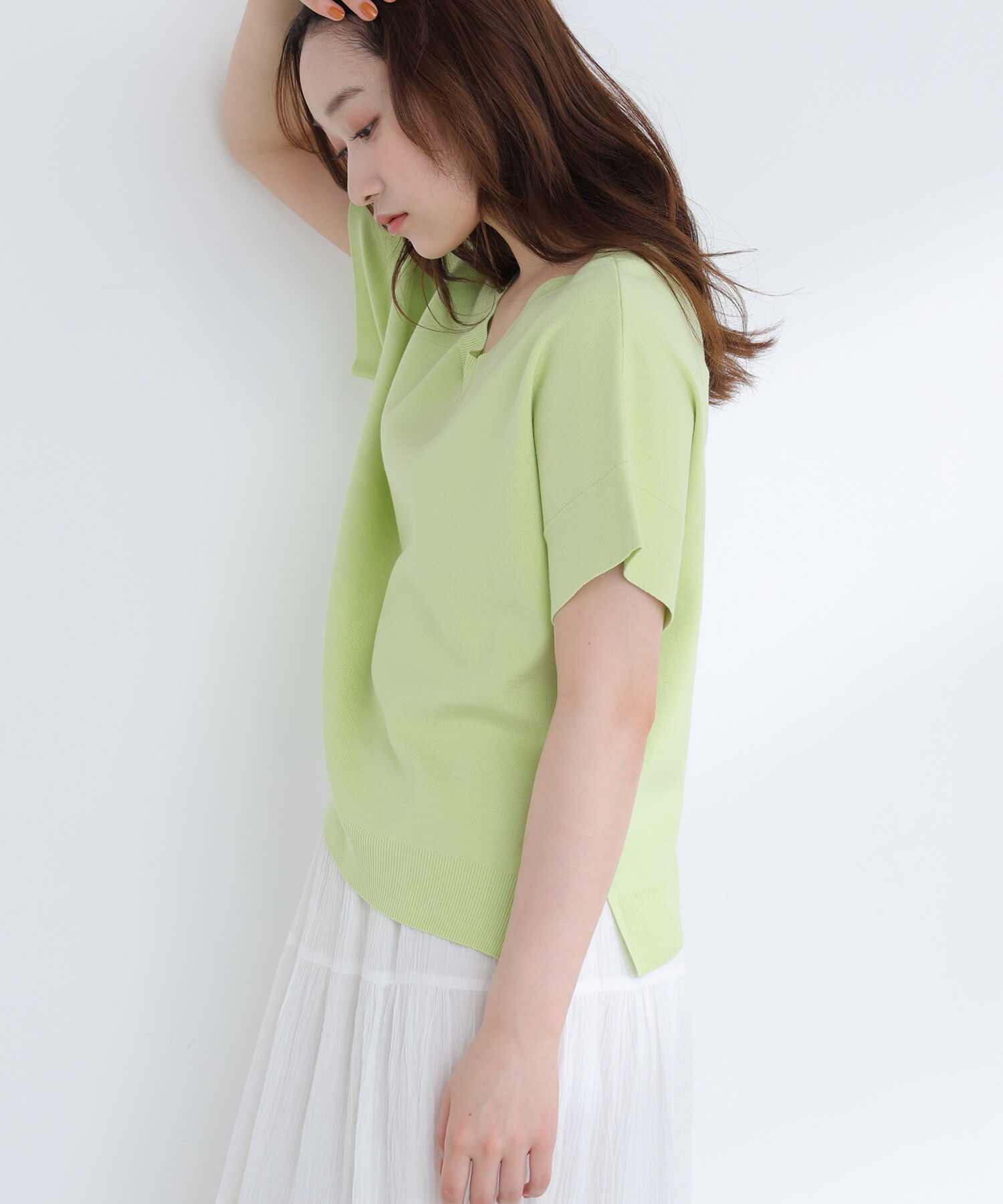  「総針ベーシック Vネックニット」|ニット・セーター|