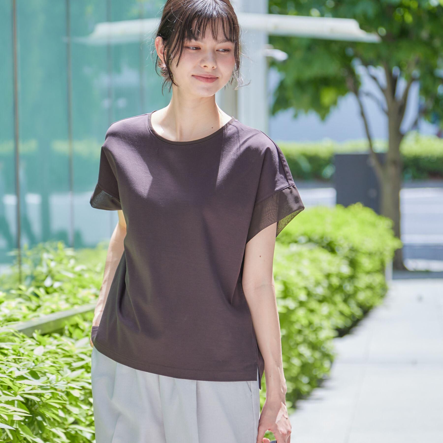 Dessin「【シリーズ累計8万枚！選べる5サイズ/6色展開/洗える】美光沢カットソー【オンにもオフにもちょうどい」|Tシャツ・カットソー|