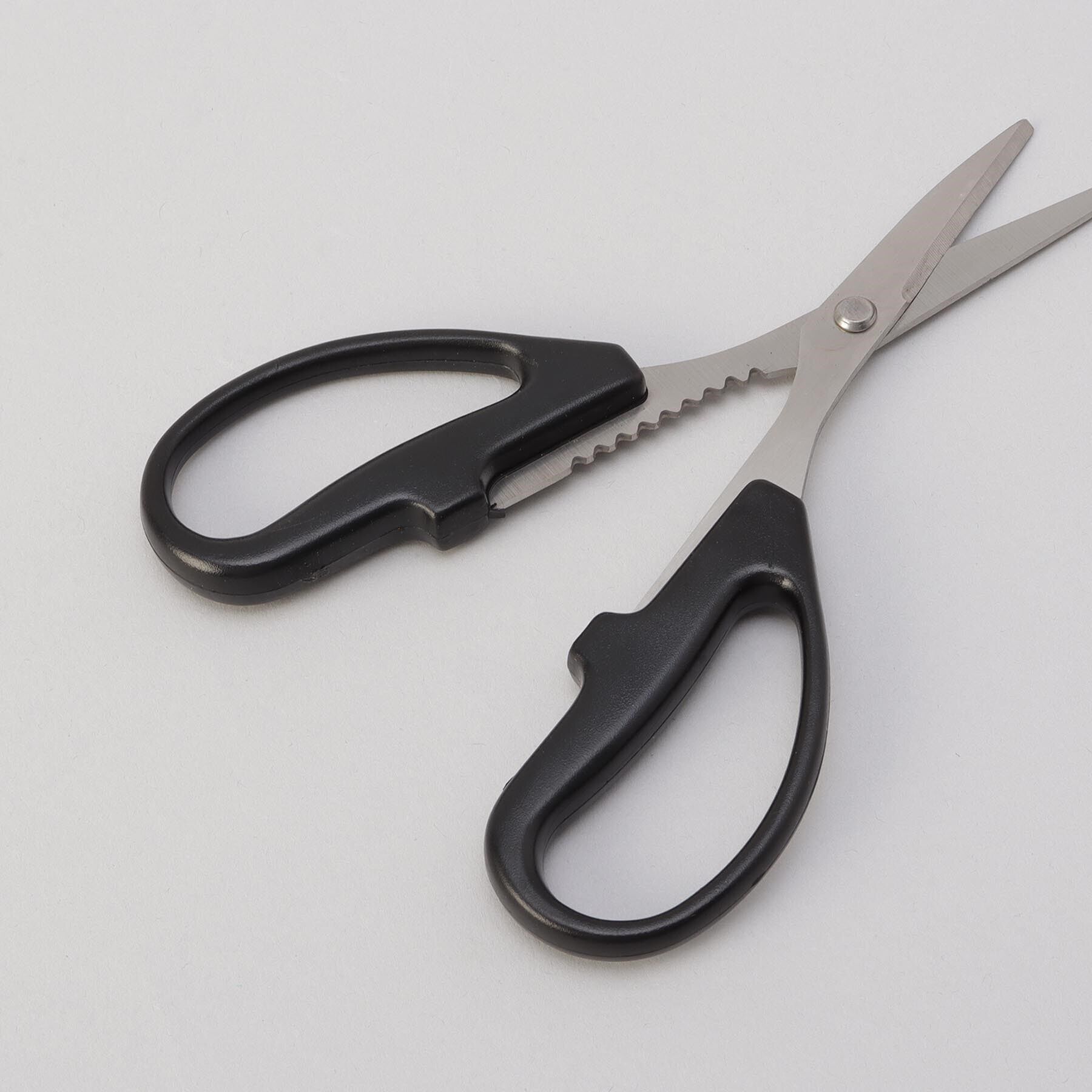 212 KITCHEN STORE「シーズナルチョイス かに切りバサミ　ブラック」|食器・キッチングッズ|