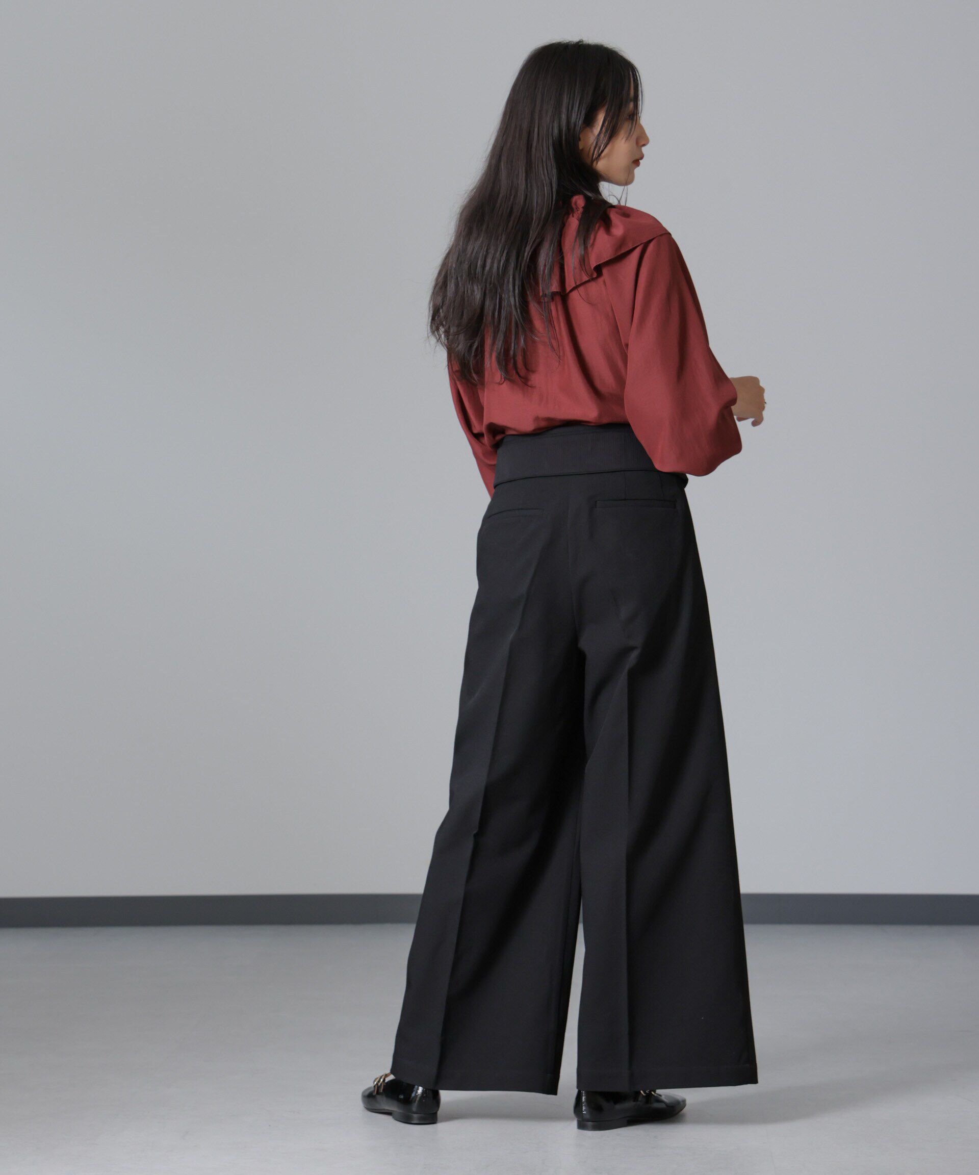 nano･universe「ハイウエストセンタープレスパンツ」|チノ|