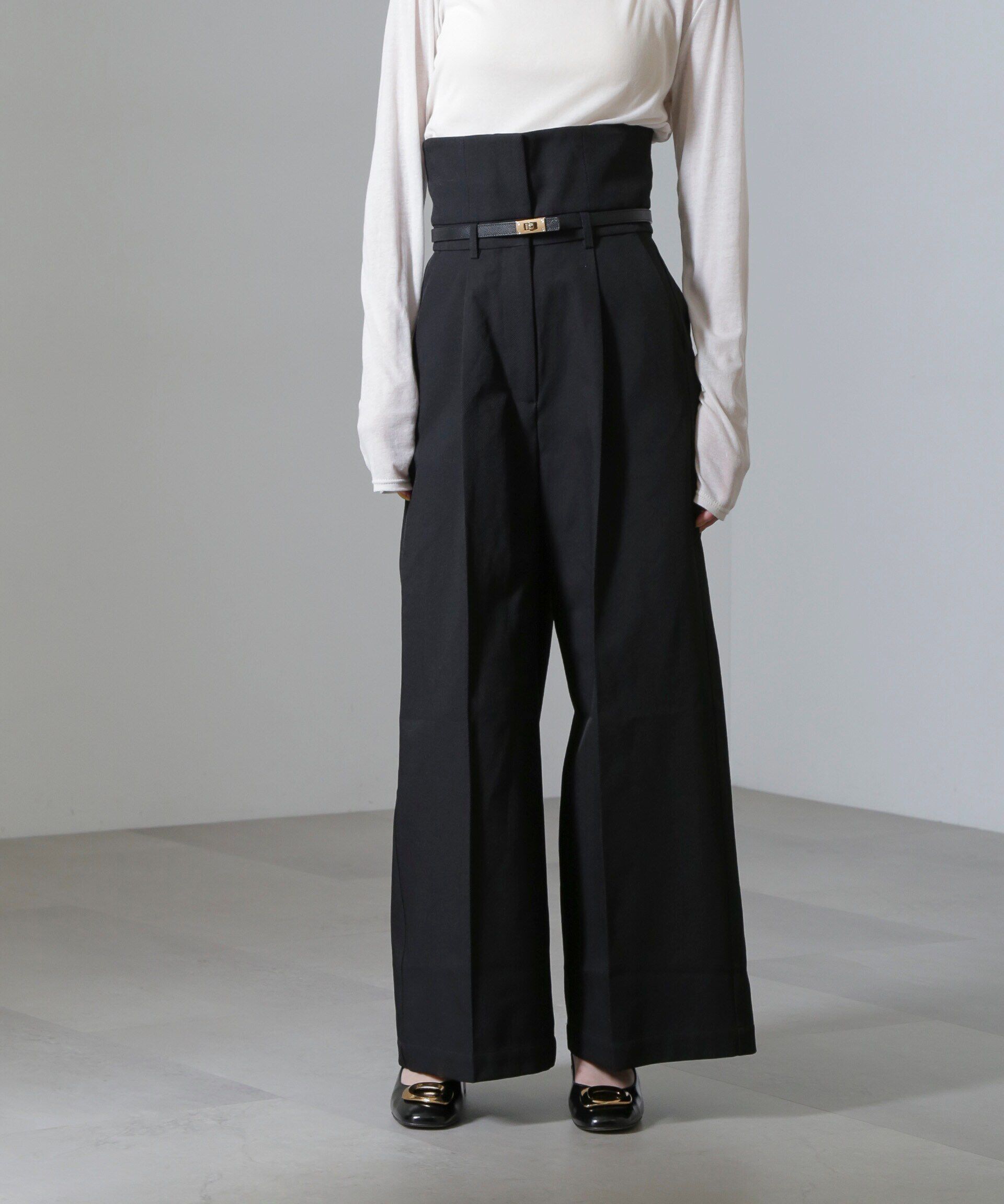 nano･universe「ハイウエストセンタープレスパンツ」|チノ|