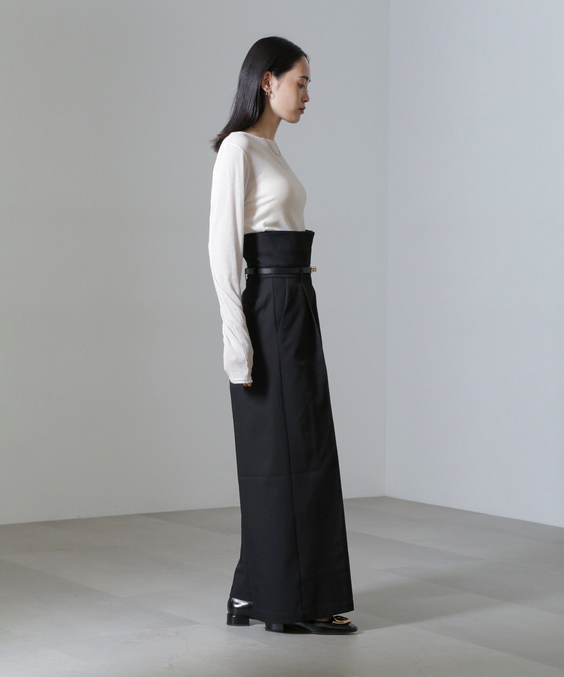 nano･universe「ハイウエストセンタープレスパンツ」|チノ|