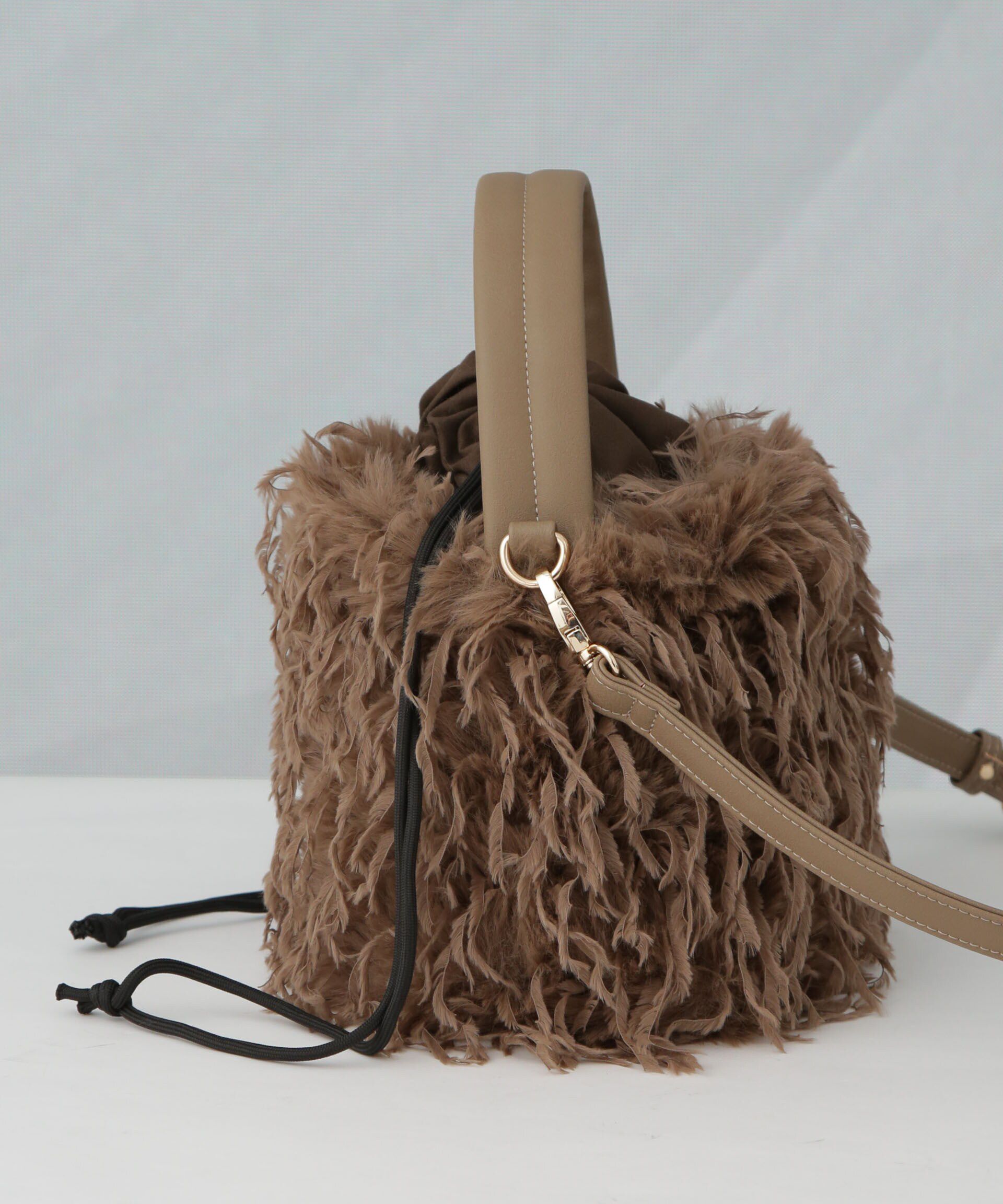 NANO universe「フェイクフェザーバケツバッグ」|ショルダー・メッセンジャー|