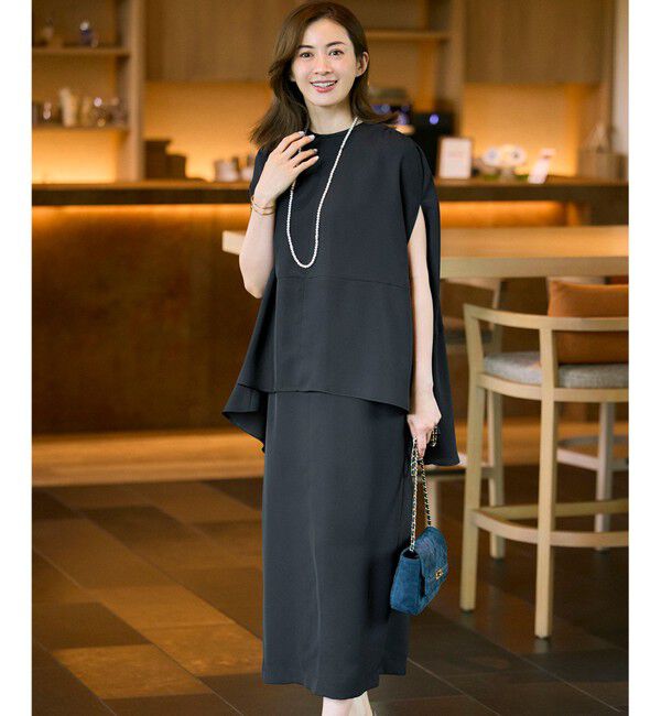 23区「【一部店舗限定/UVカット/洗える】ライトウェイトツイル ケープ付き ワンピース」|ワンピース|ブラック系