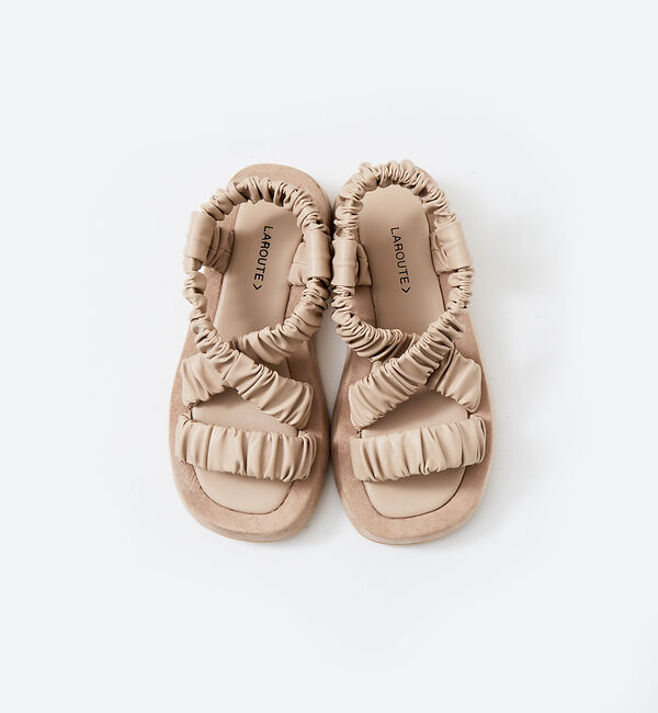 AU BANNISTER「【LAROUTE】シャーリングベルトサンダル」|サンダル|