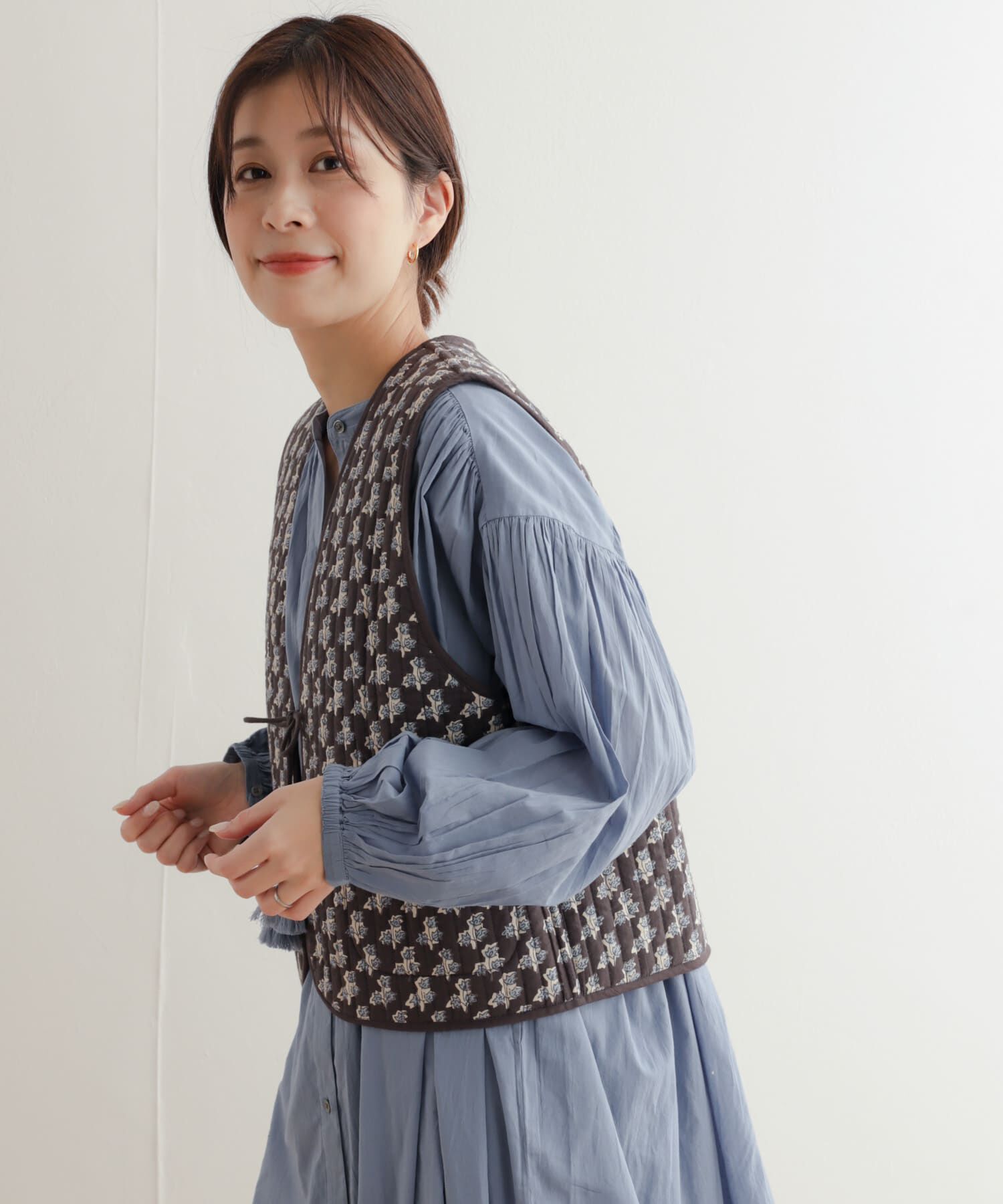 URBAN RESEARCH DOORS「コットンリバーシブルキルティングベスト」|ダウンベスト・ベスト|