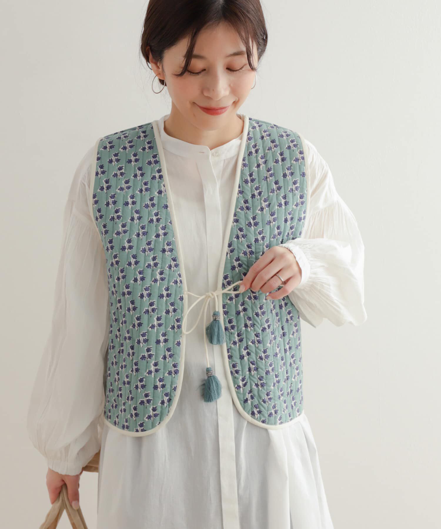 URBAN RESEARCH DOORS「コットンリバーシブルキルティングベスト」|ダウンベスト・ベスト|