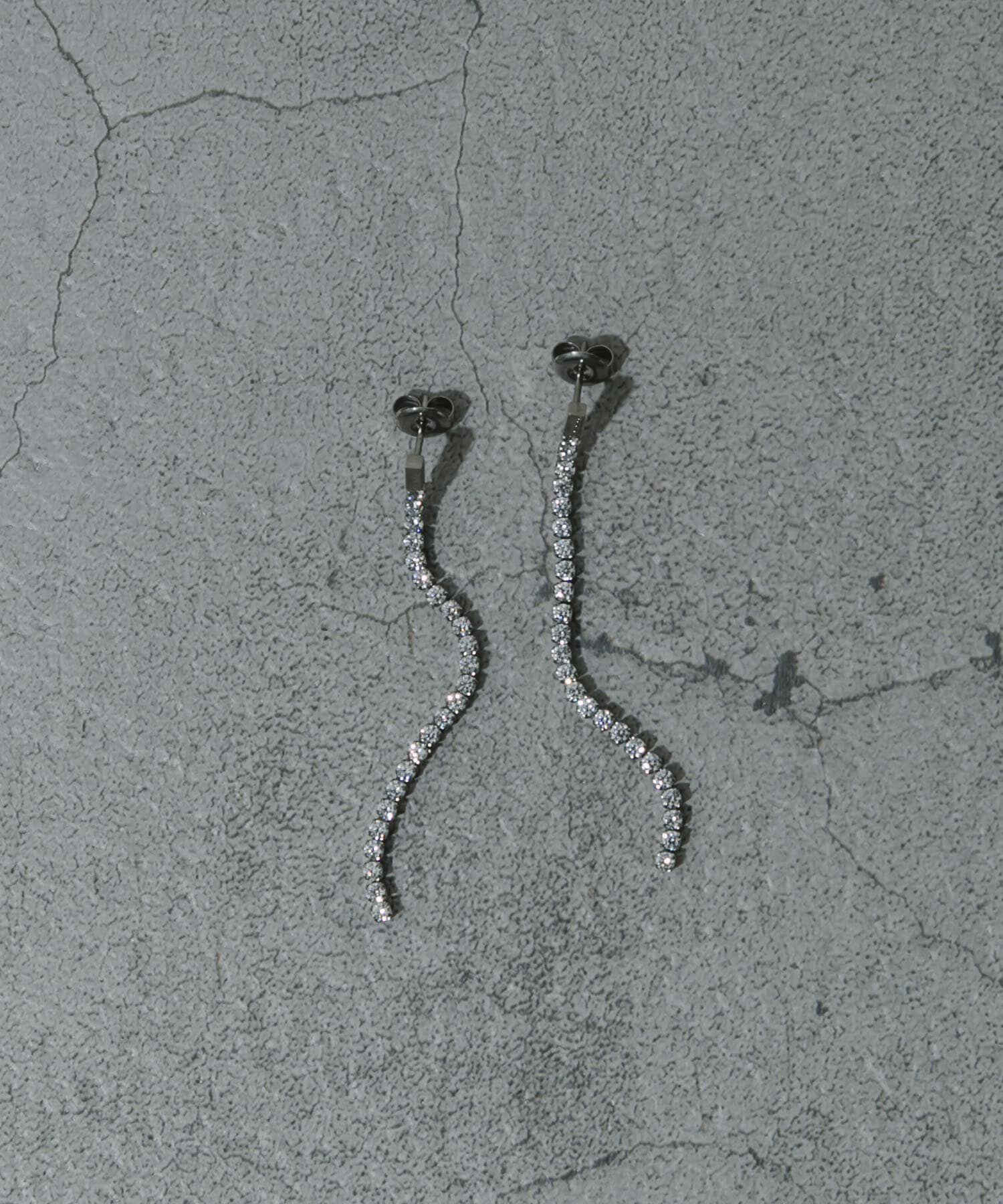 SMELLY「ステンレスビジューチェーンピアス」|ピアス|