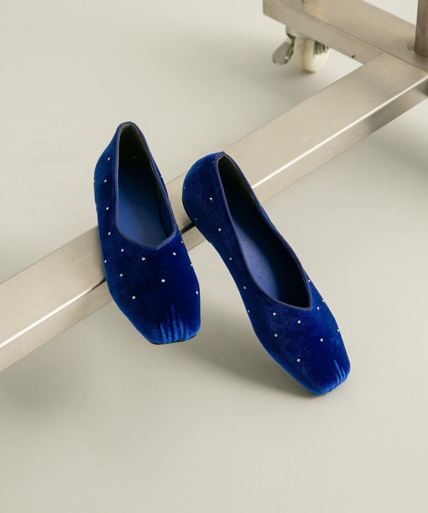  「スタッズベロアパンプス」|パンプス|