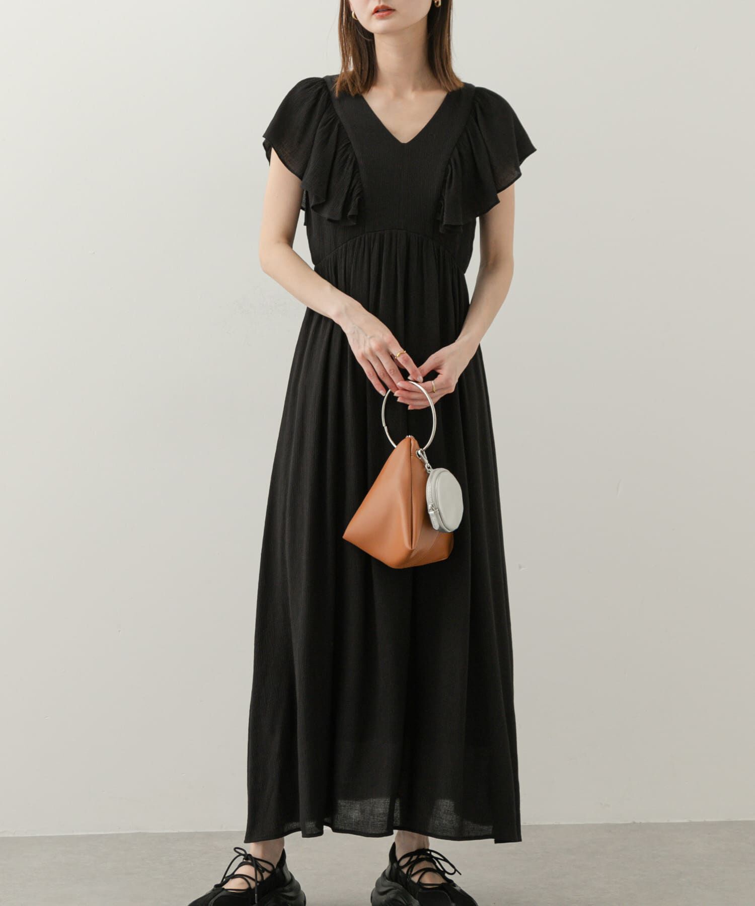 SENSE OF PLACE by URBAN RESEARCH「Vネックウエストマークフリルワンピース」|ワンピース|ブラック