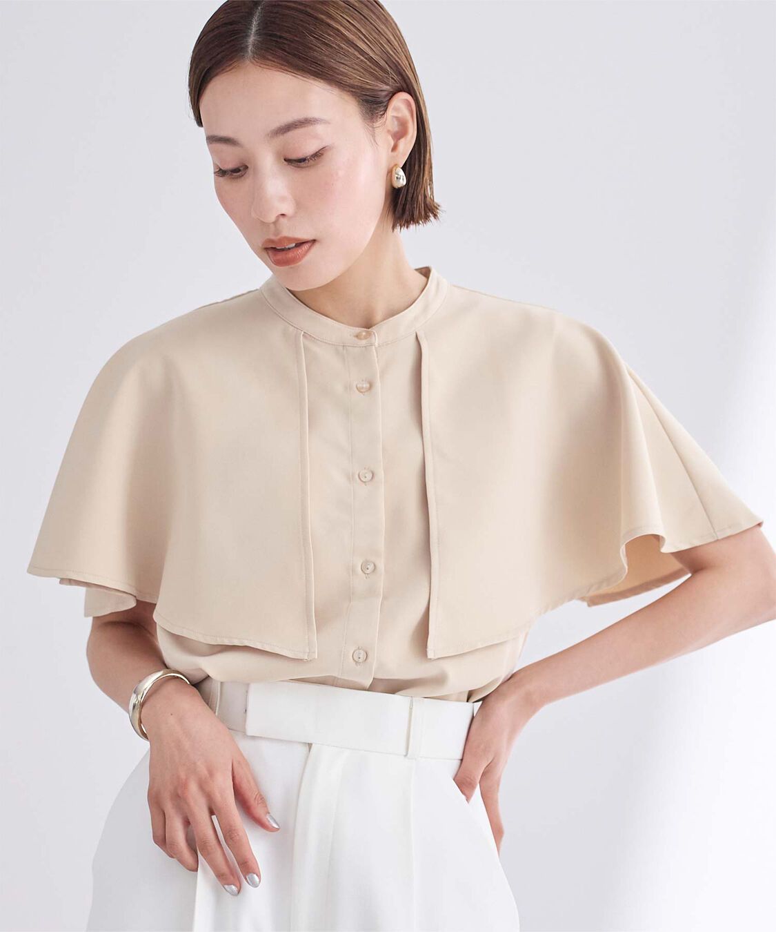 ur's「バンドカラーケープブラウス」|シャツ・ブラウス|ベージュ