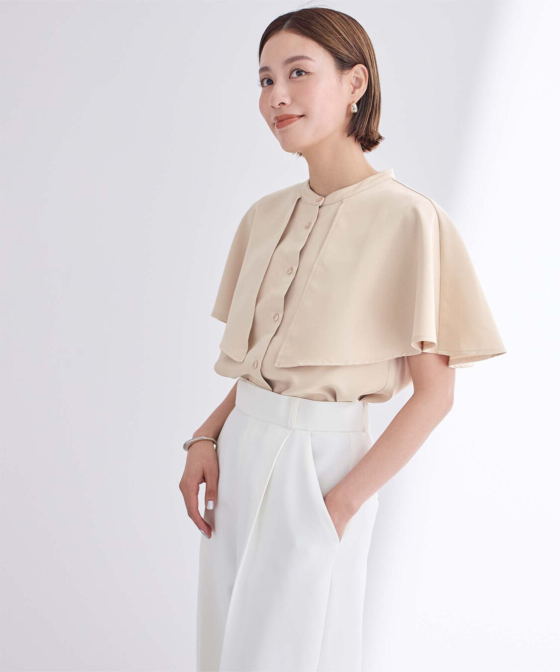 ur's「バンドカラーケープブラウス」|シャツ・ブラウス|