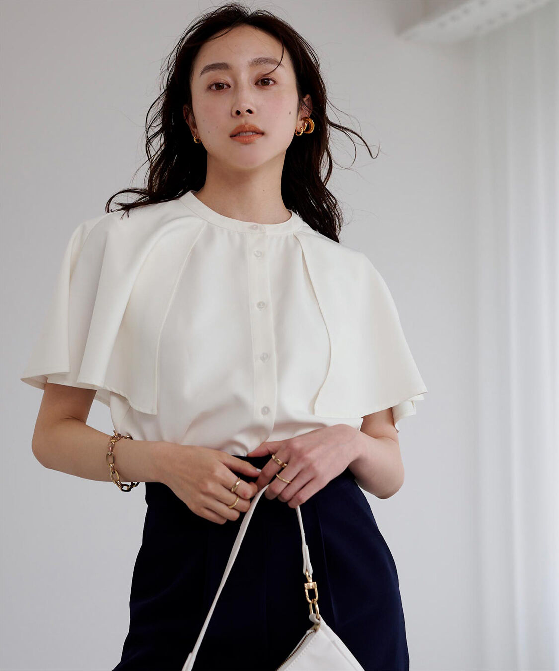 ur's「バンドカラーケープブラウス」|シャツ・ブラウス|ホワイト