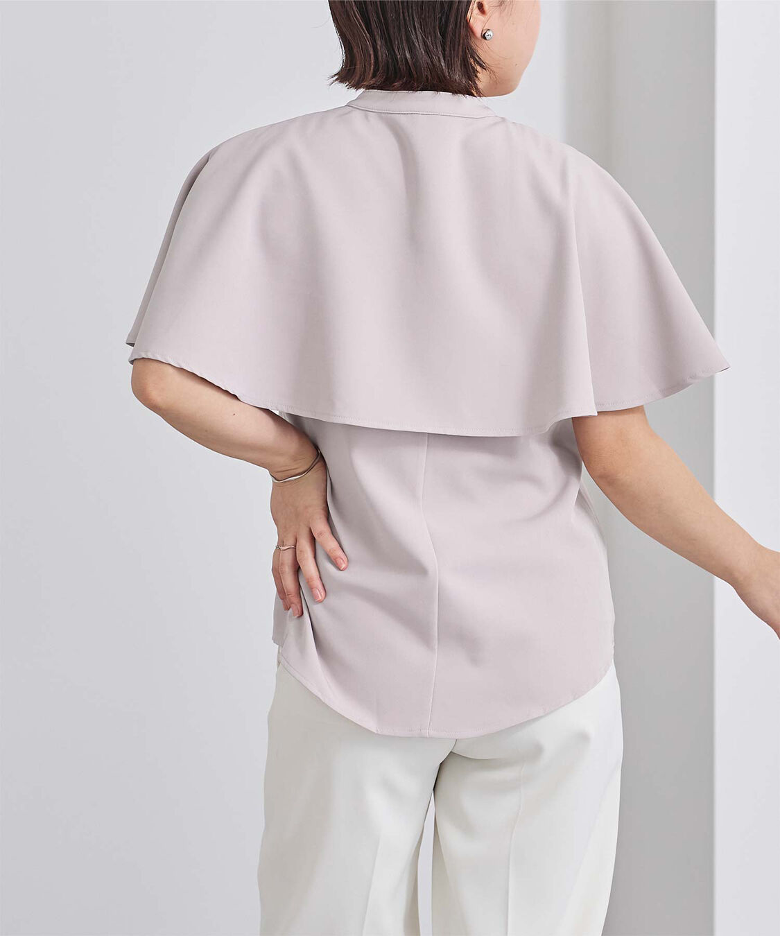 ur's「バンドカラーケープブラウス」|シャツ・ブラウス|