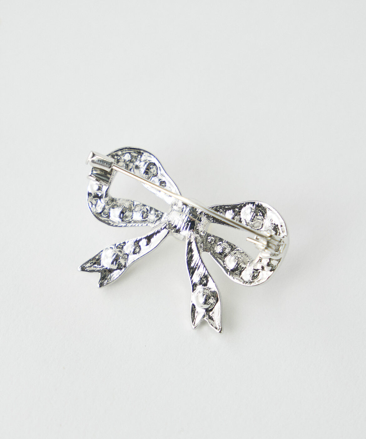 Maglie le cassetto「リボンパールブローチ」|ブローチ・コサージュ|